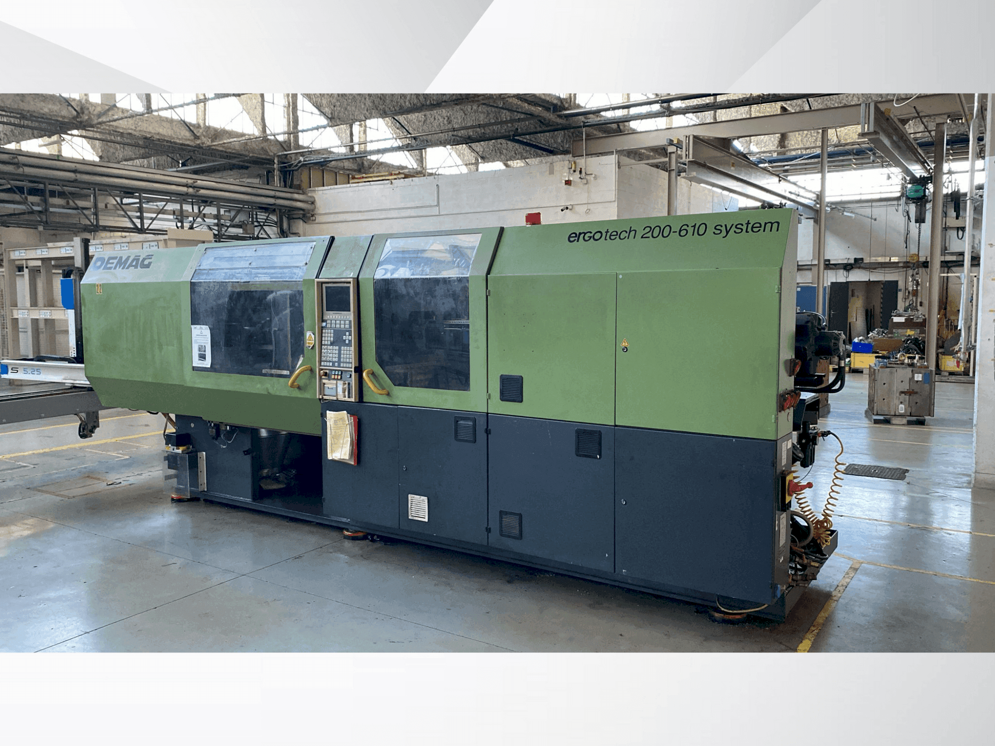 Vista frontal de la máquina DEMAG Ergotech Sytem 200-610