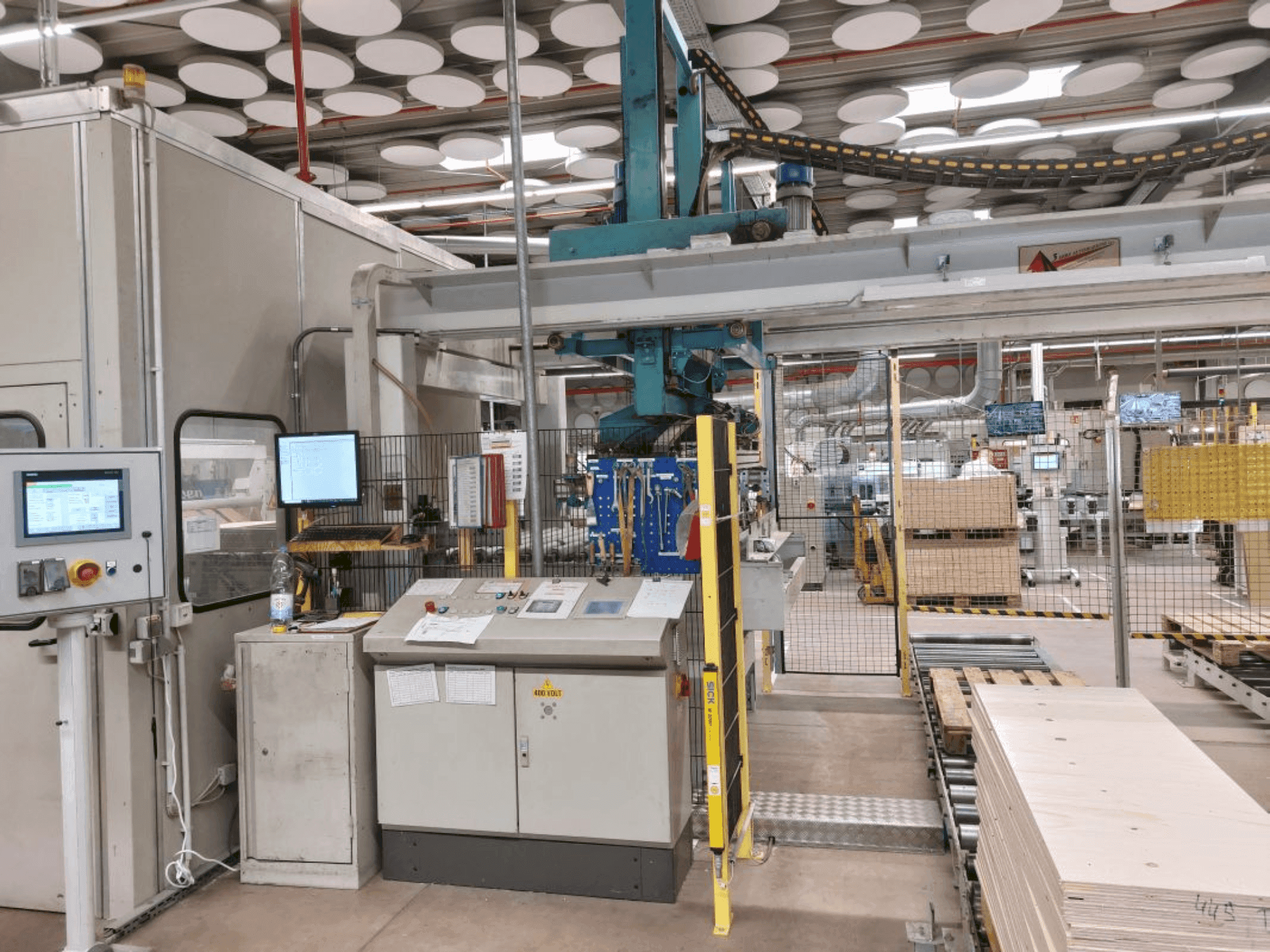 Vista frontal de la máquina GIBEN n/a