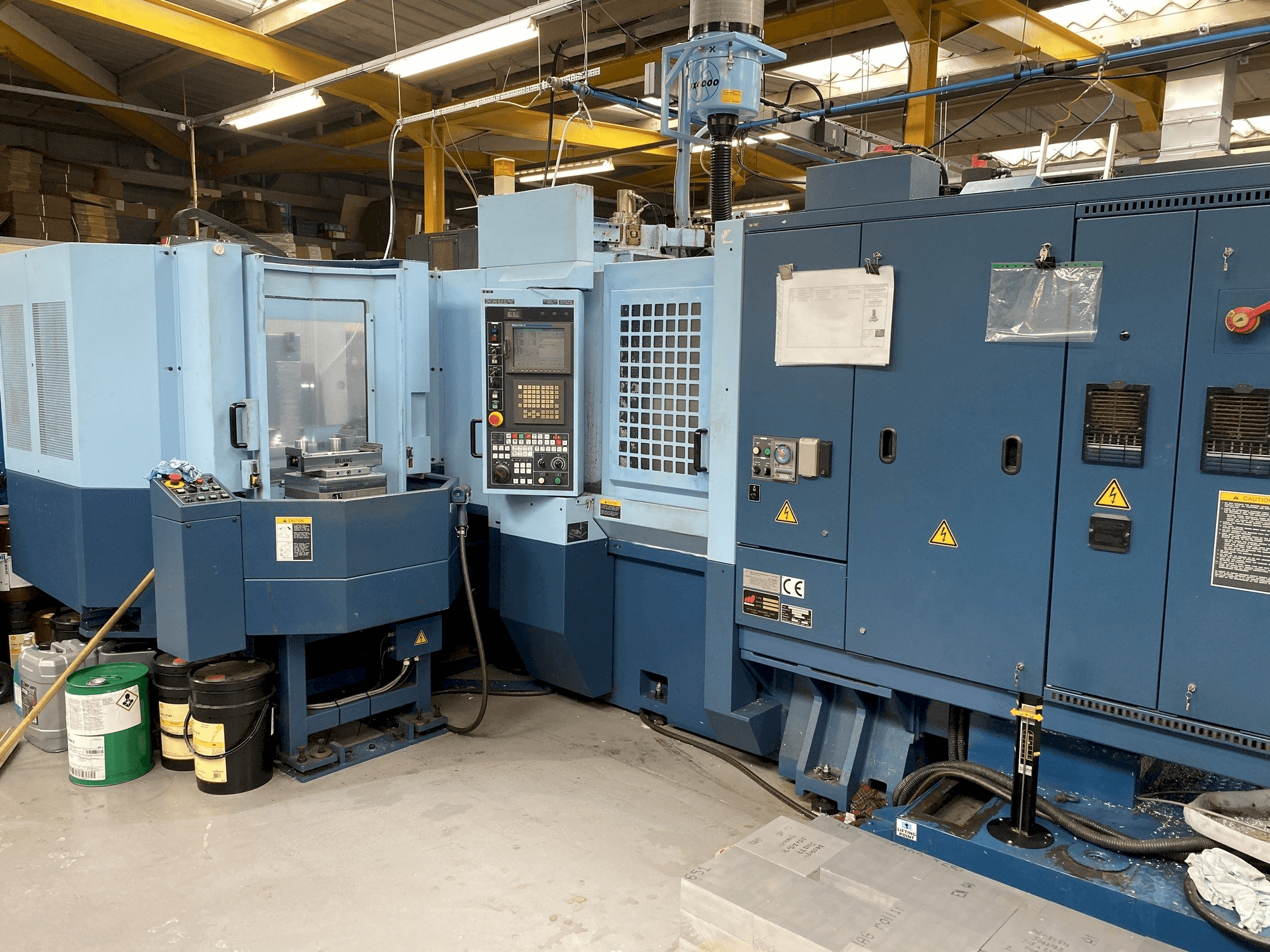 Vista frontal de la máquina Matsuura H-Plus 300