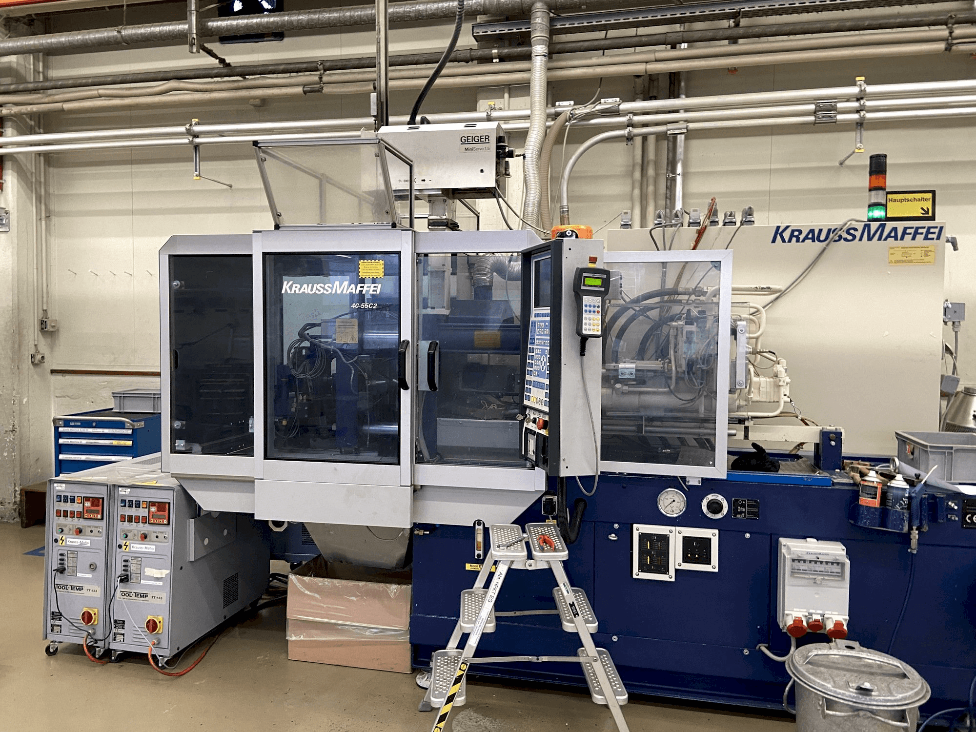 Vista frontal de la máquina Krauss Maffei 40/55 C2