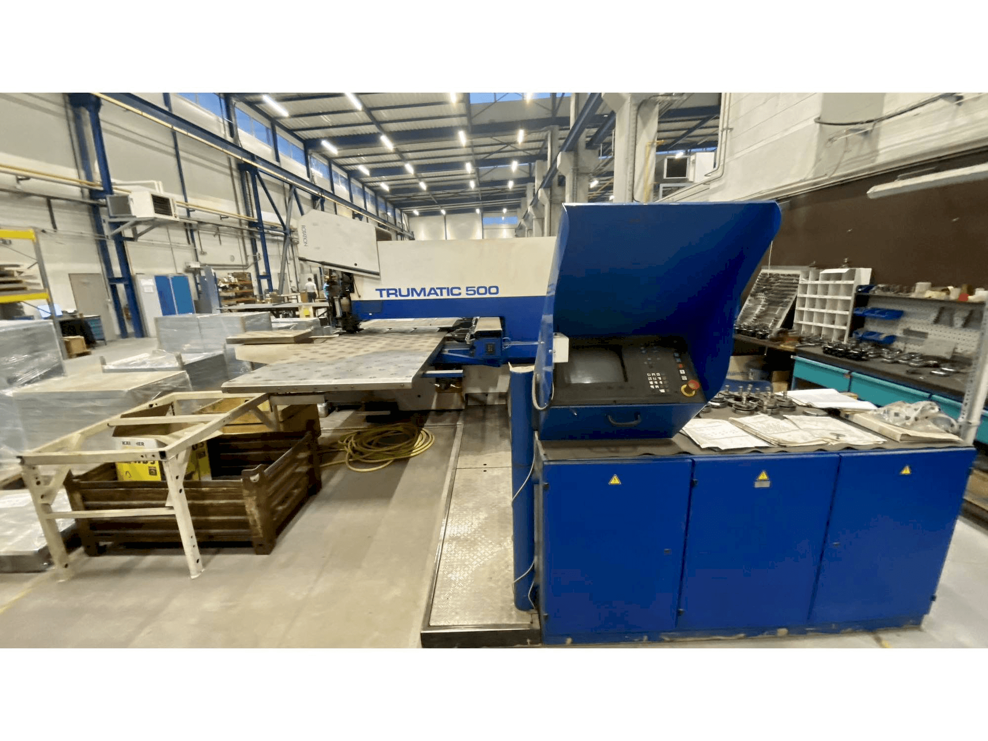 Vista frontal de la máquina Trumpf Trumatic 500R