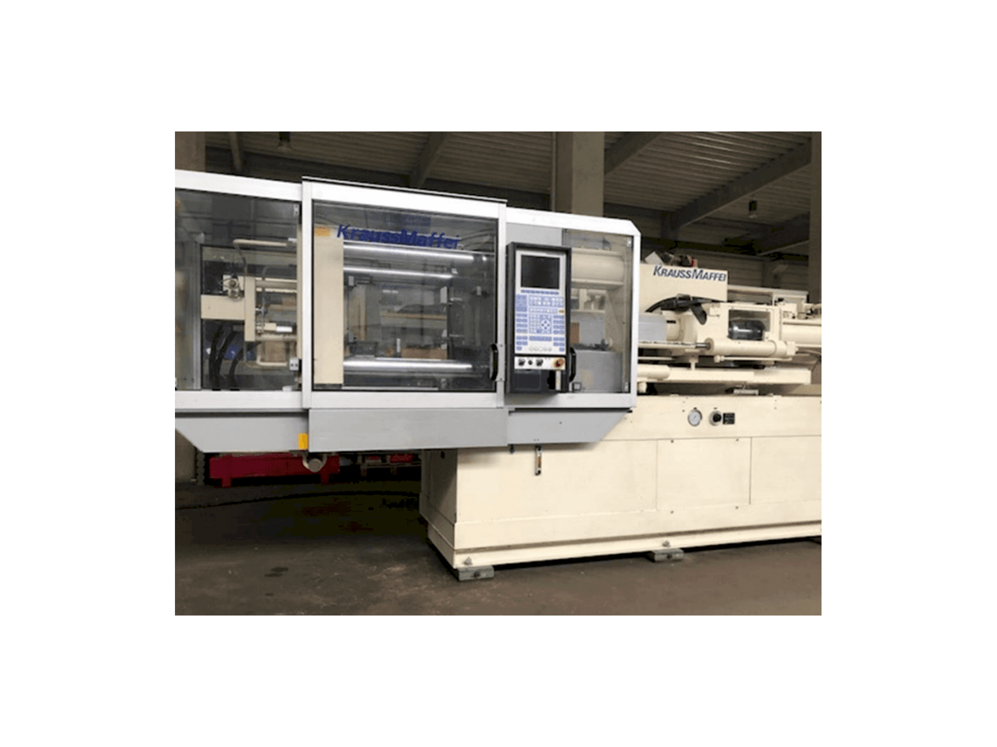 Vista frontal de la máquina Krauss Maffei 150-700 C2