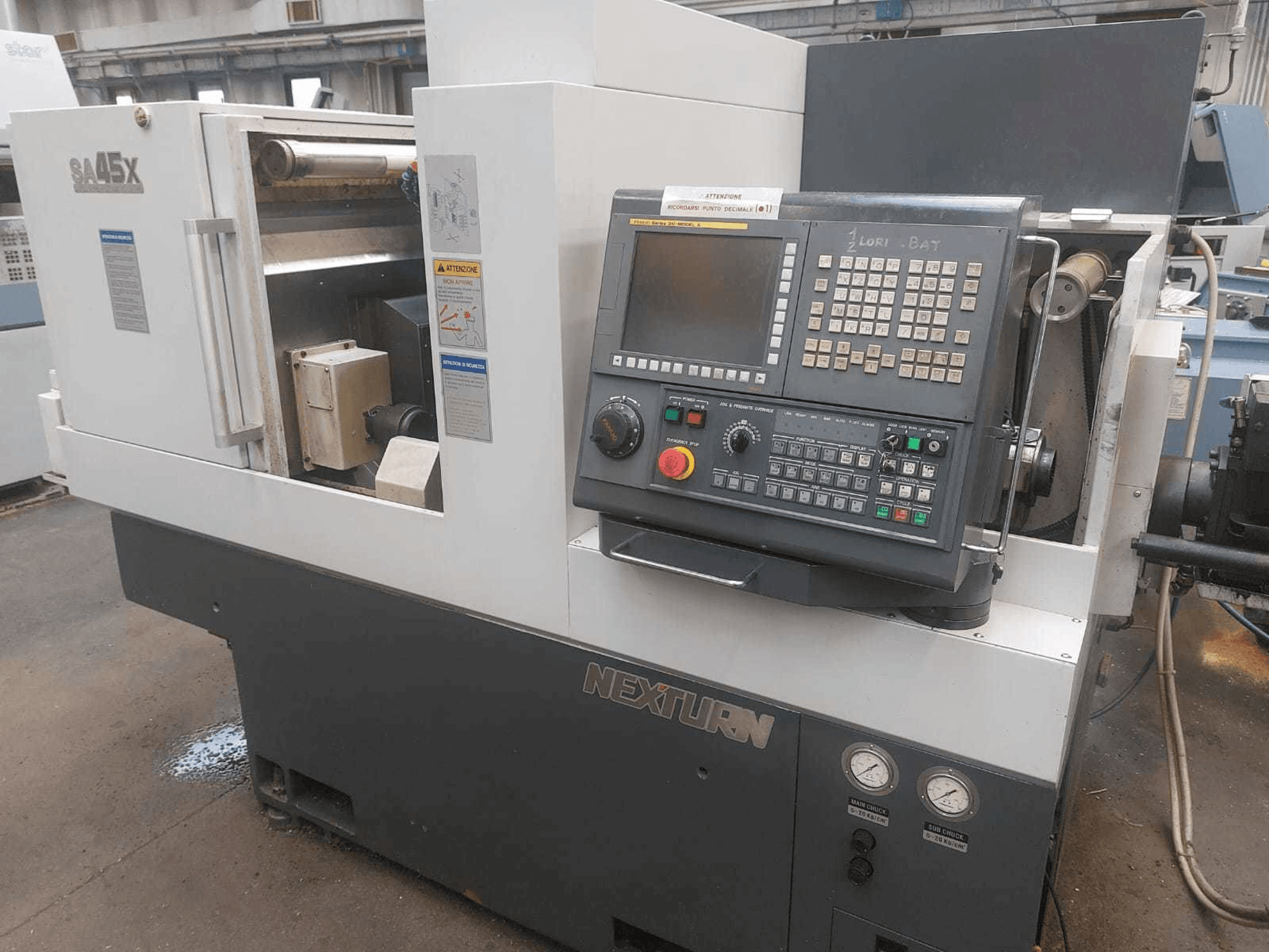 Vista frontal de la máquina Nexturn SA 45X