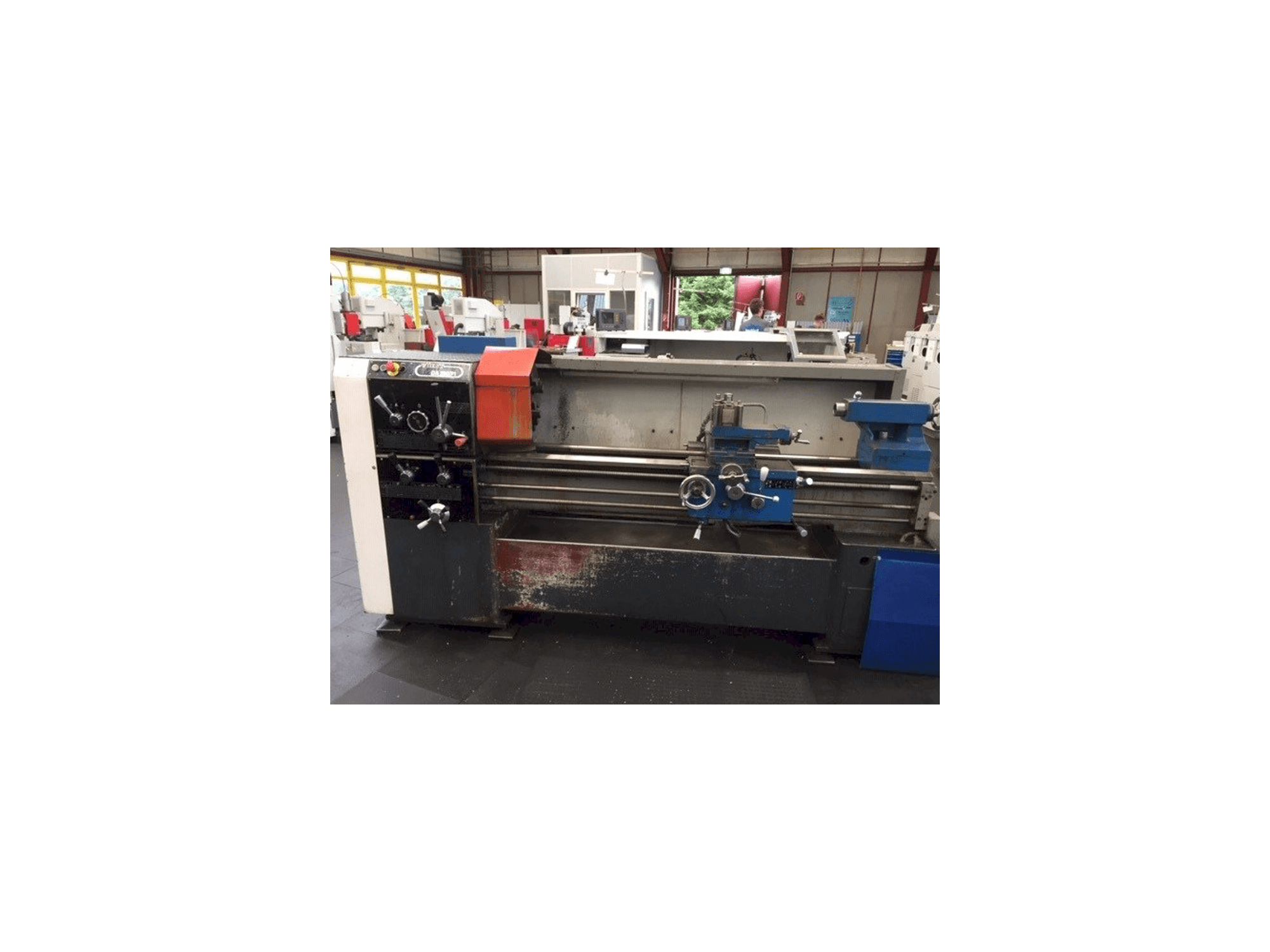 Vista frontal de la máquina Voest Alpine DA 260/71