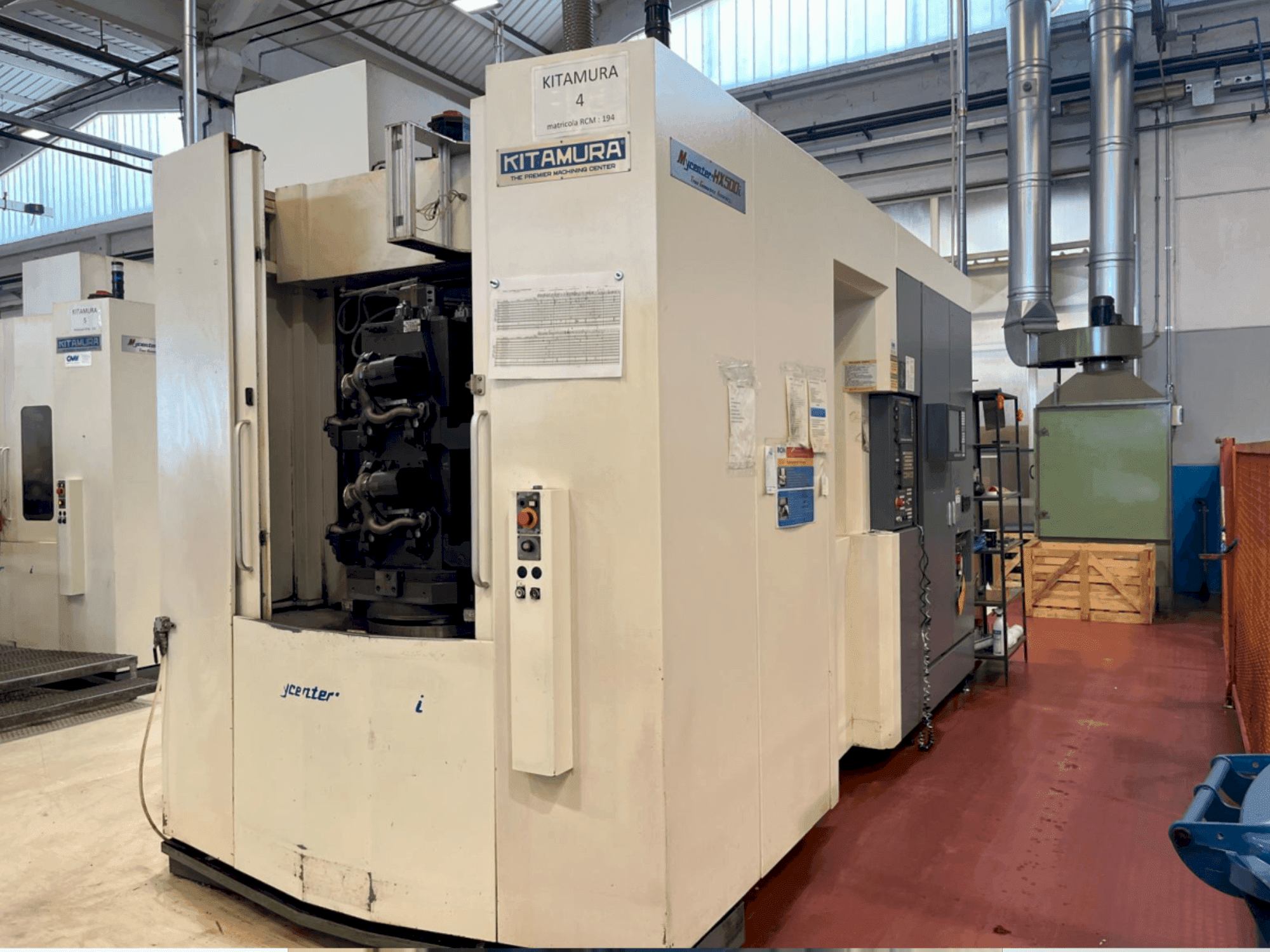Vista frontal de la máquina Kitamura Mycenter-HX500iTGA