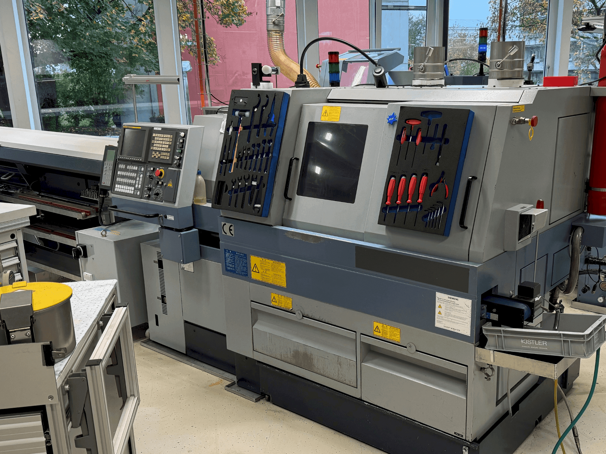 Vista frontal de la máquina STAR MICRONICS SV-20