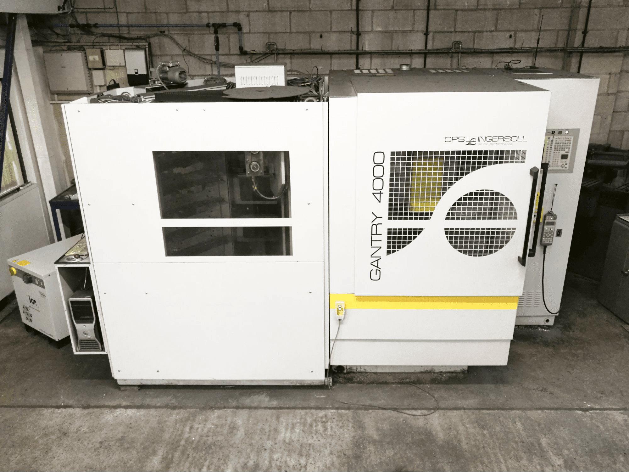 Vista frontal de la máquina OPS-INGERSOLL Gantry 4000