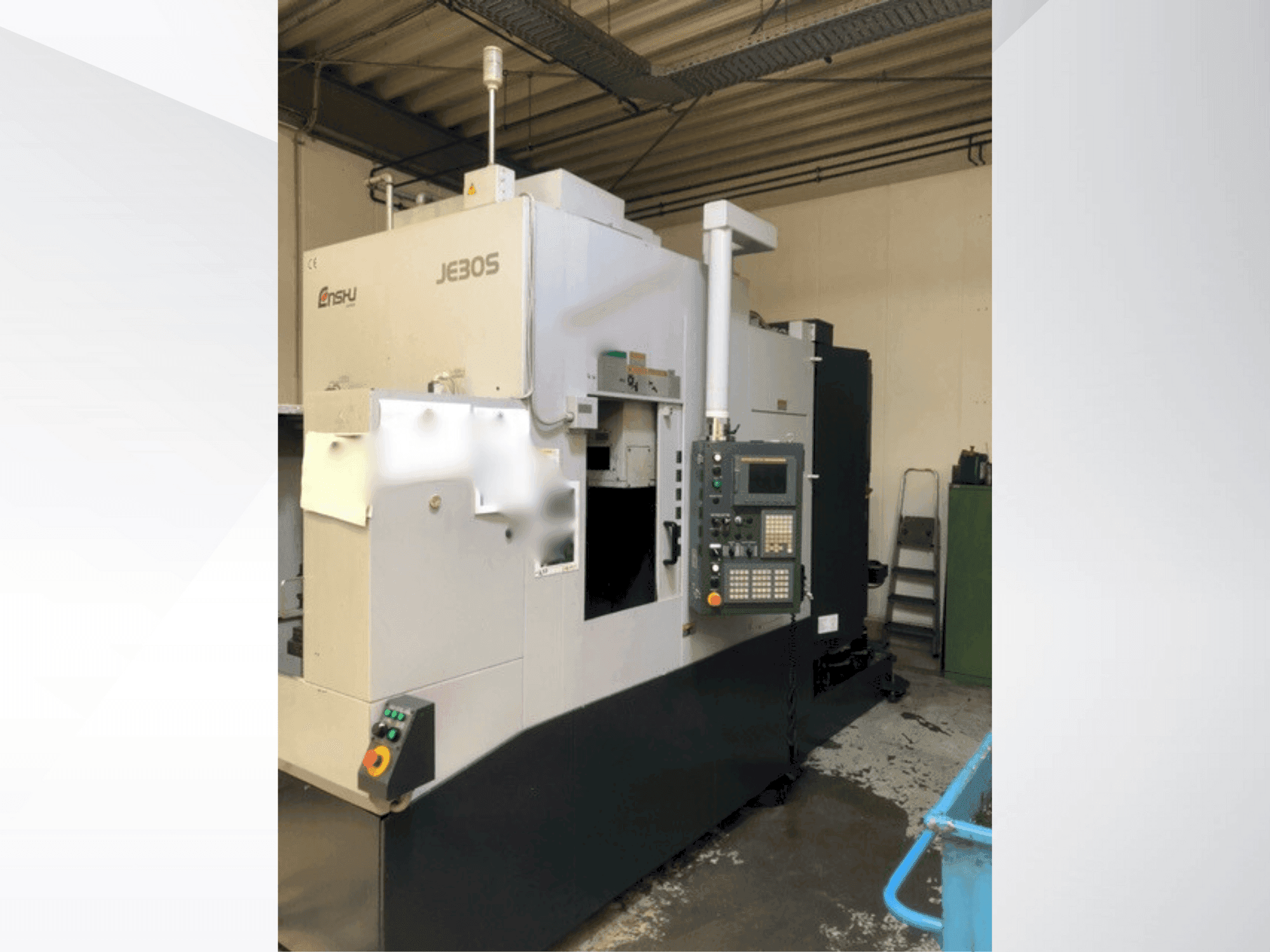 Vista frontal de la máquina Enshu Je30S