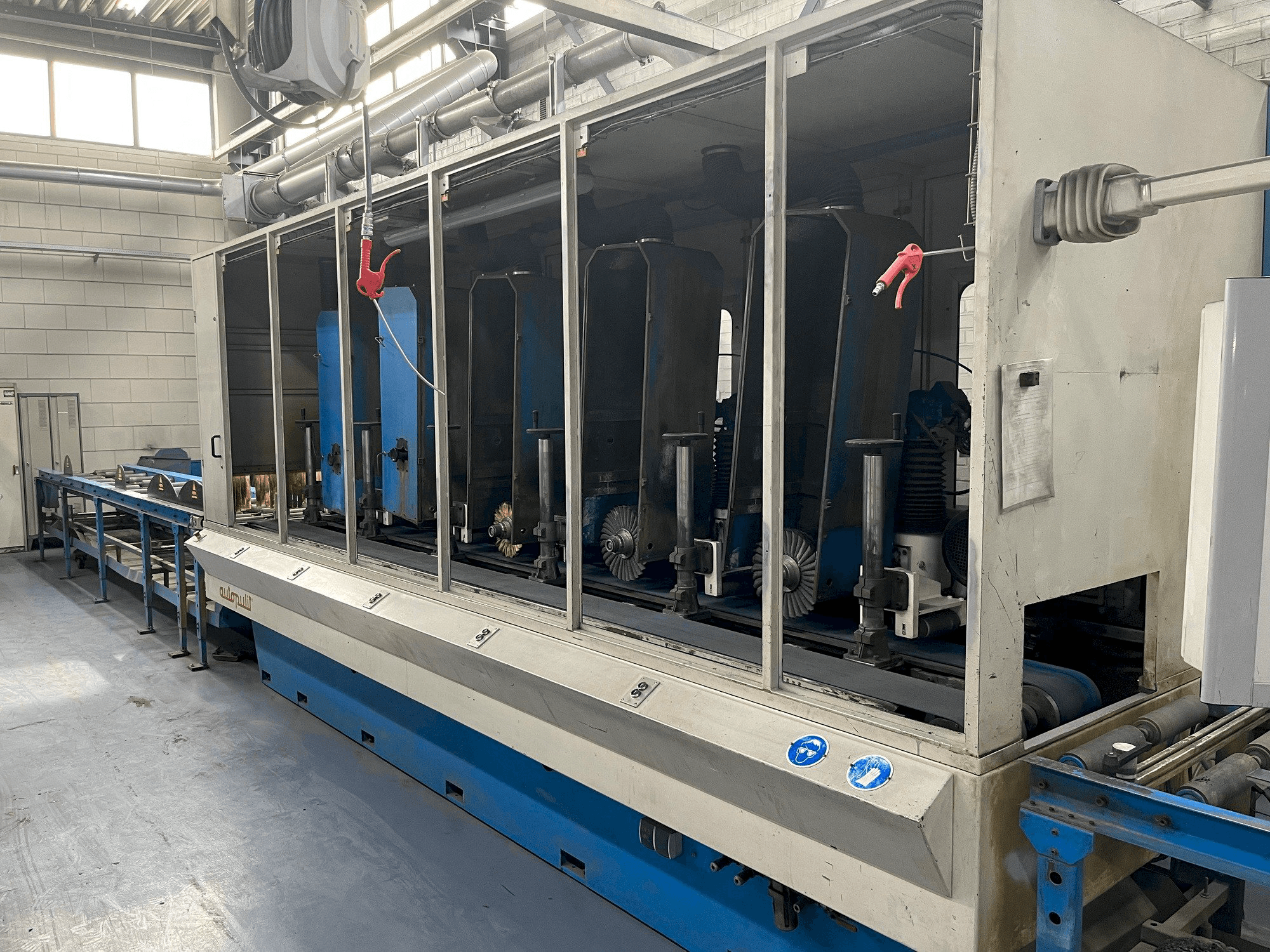 Vista frontal de la máquina Autopulit E4R-200/5UP