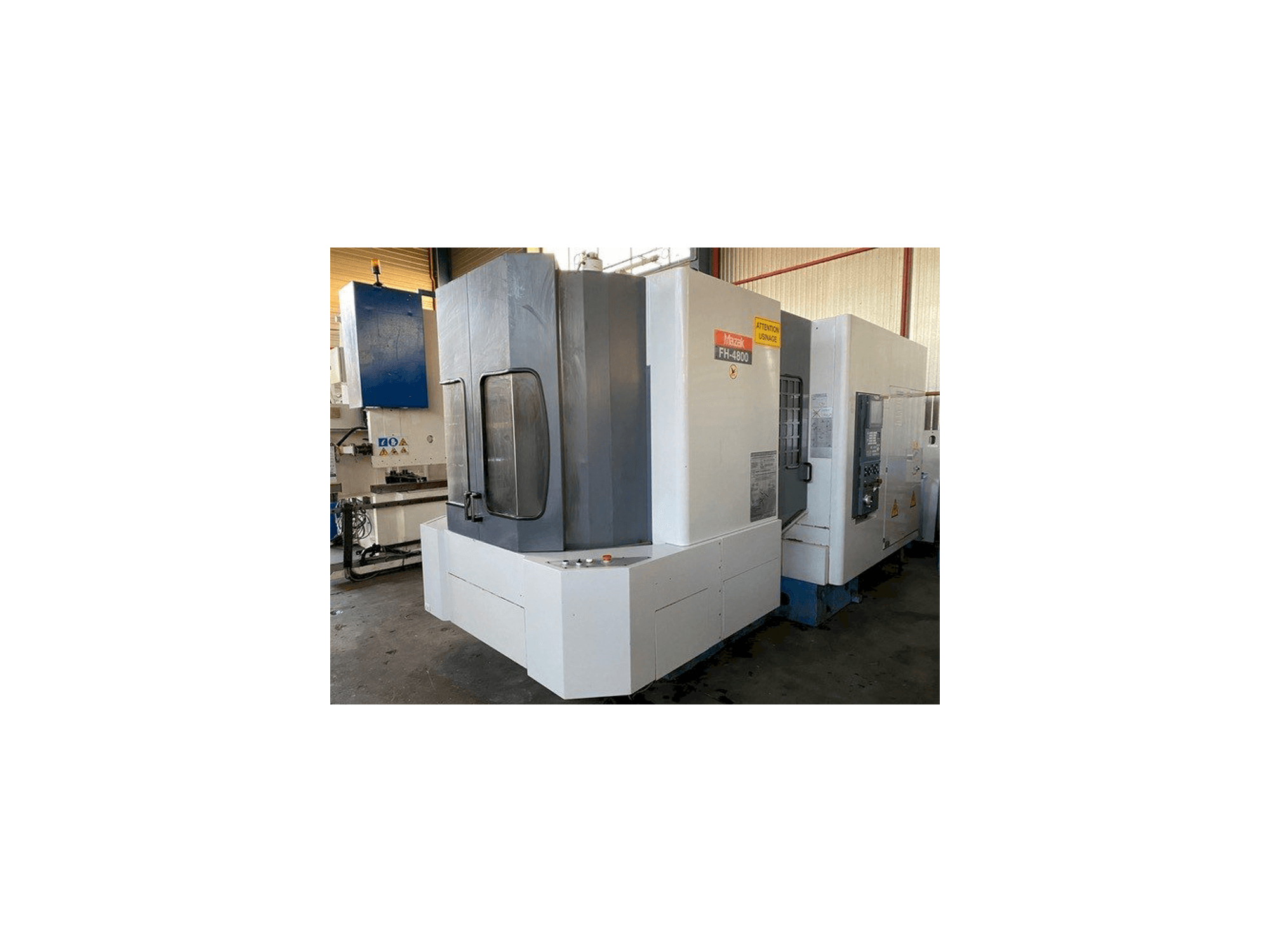 Vista frontal de la máquina Mazak FH4800