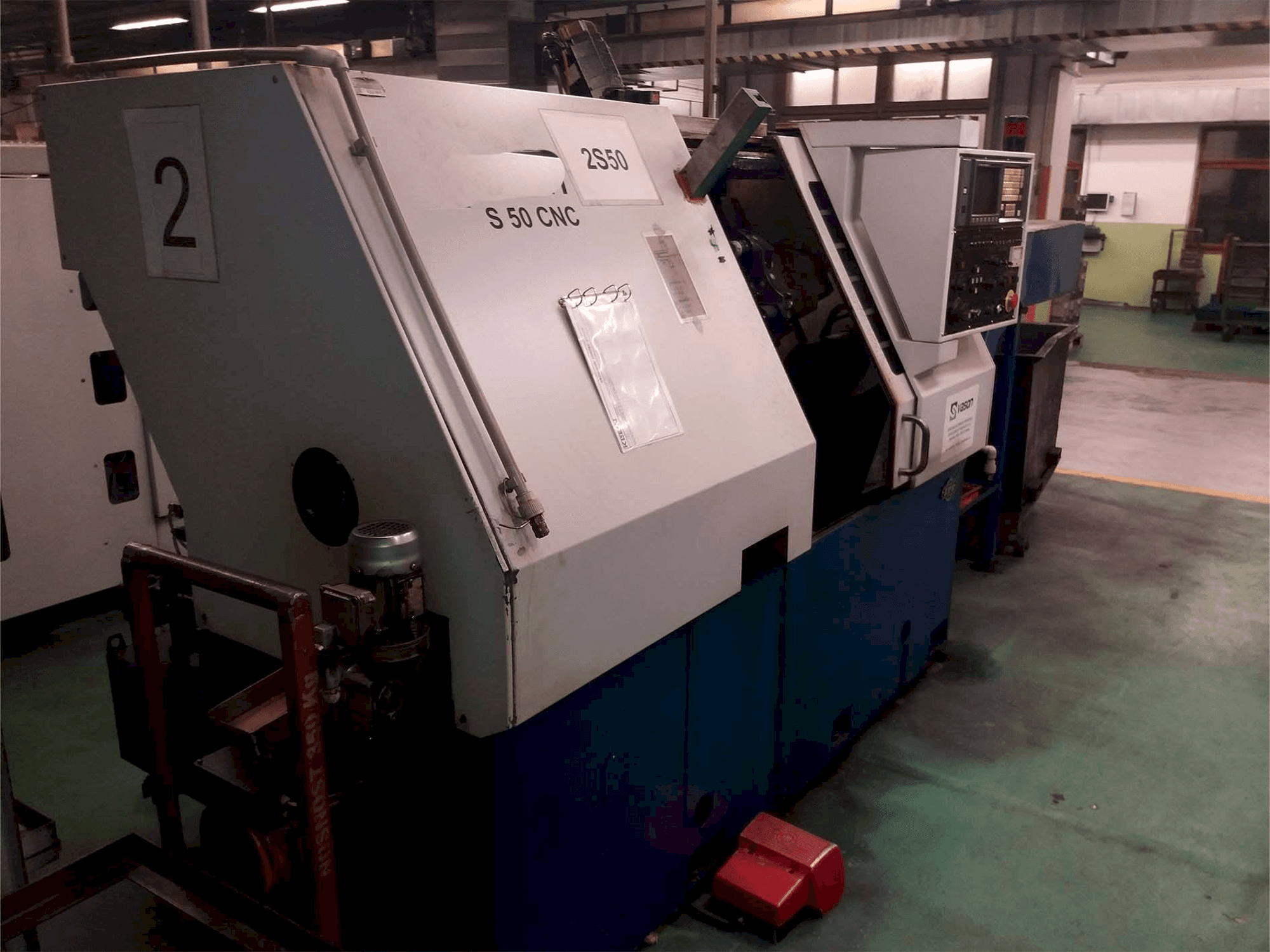 Vista frontal de la máquina ZPS S-50 CNC