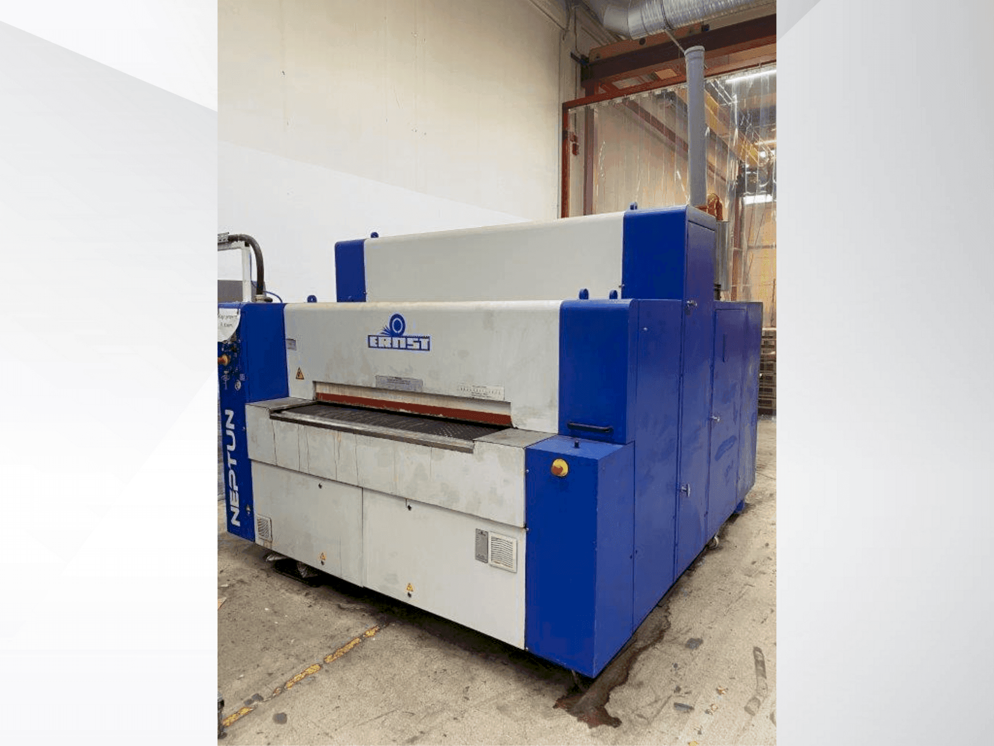 Vista frontal de la máquina ERNST Neptun EKB
