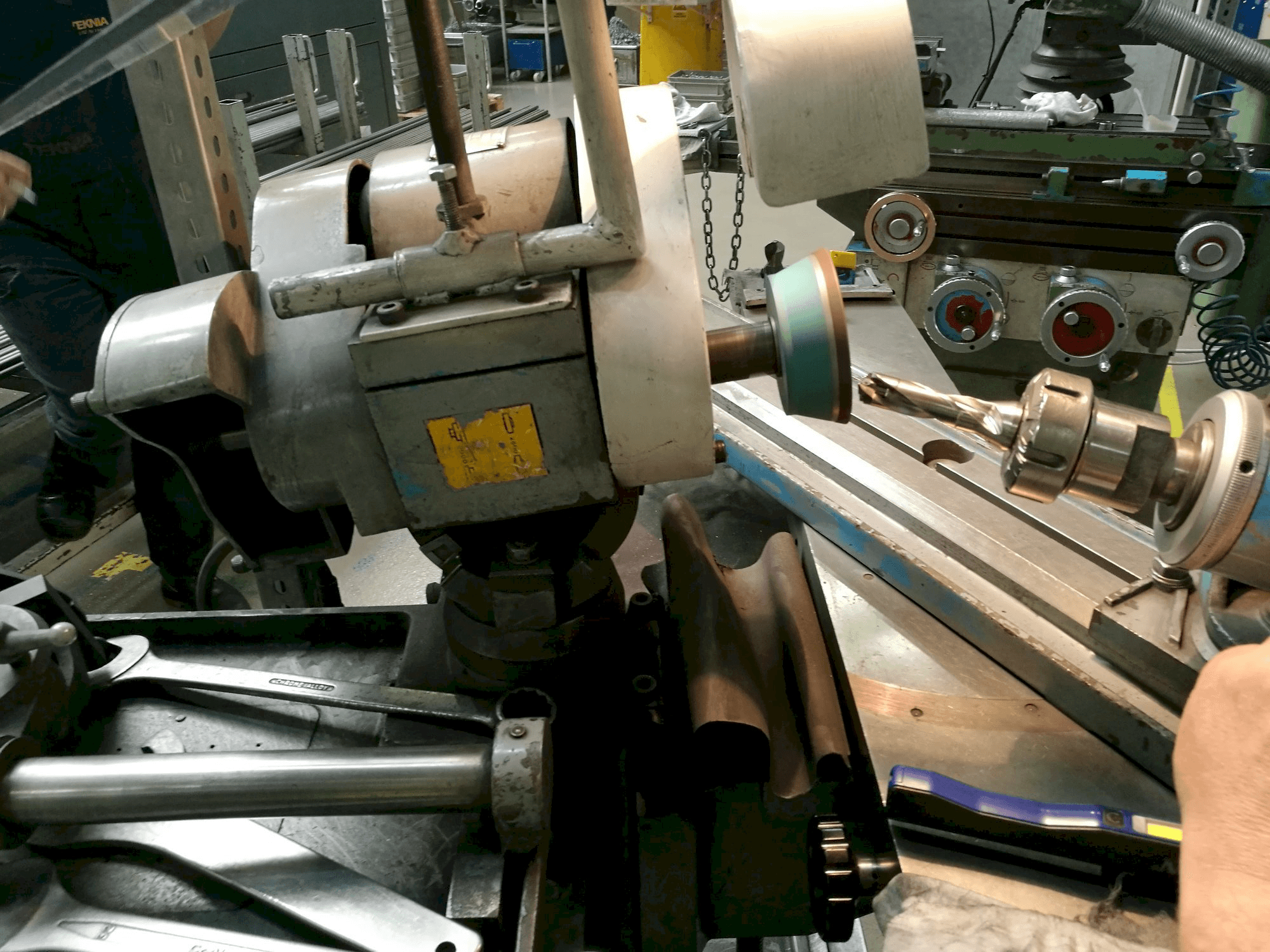 Vista frontal de la máquina ELITE AR5-E