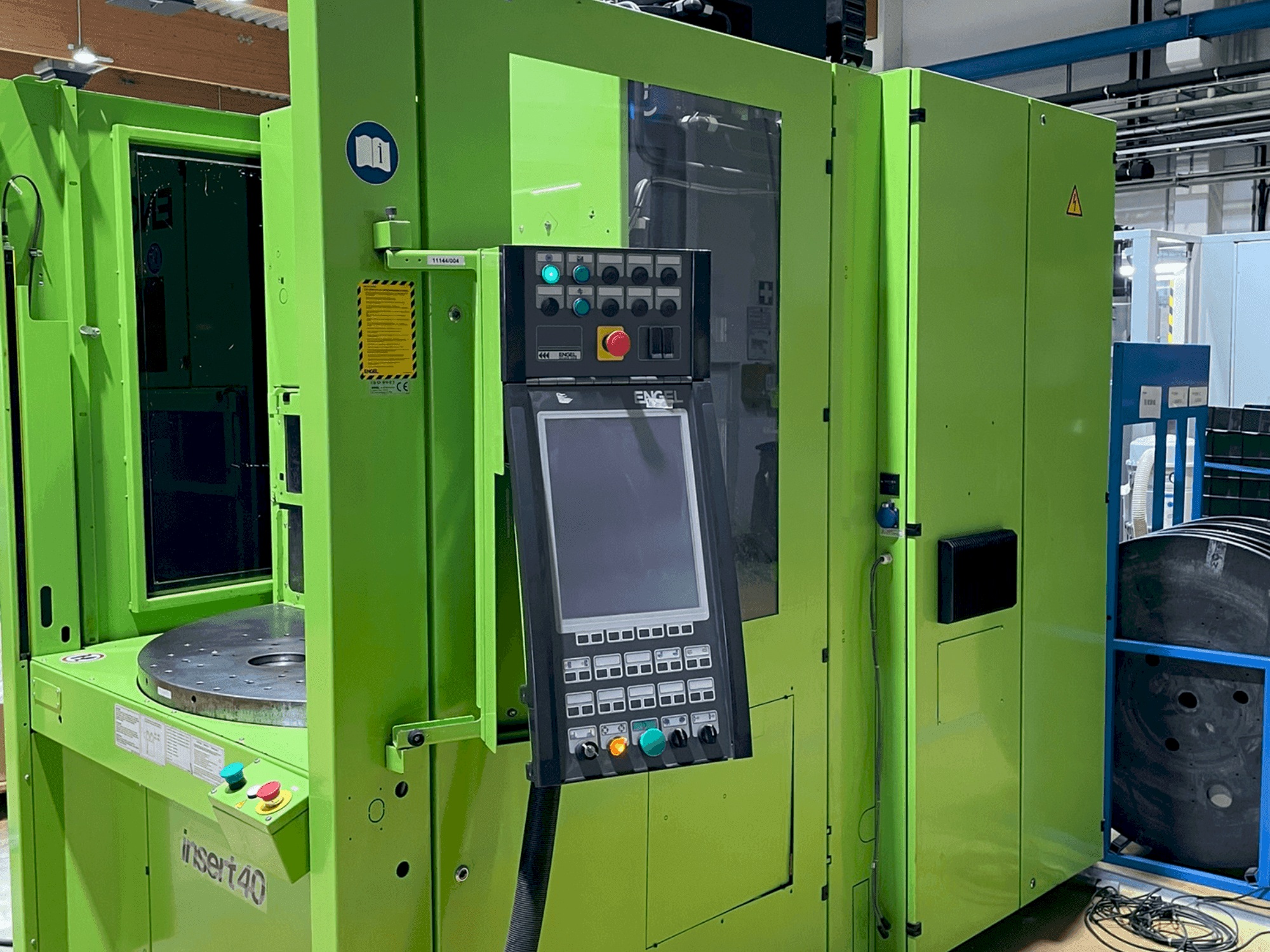 Vista lateral der Engel Insert 80V/40 Maschine
