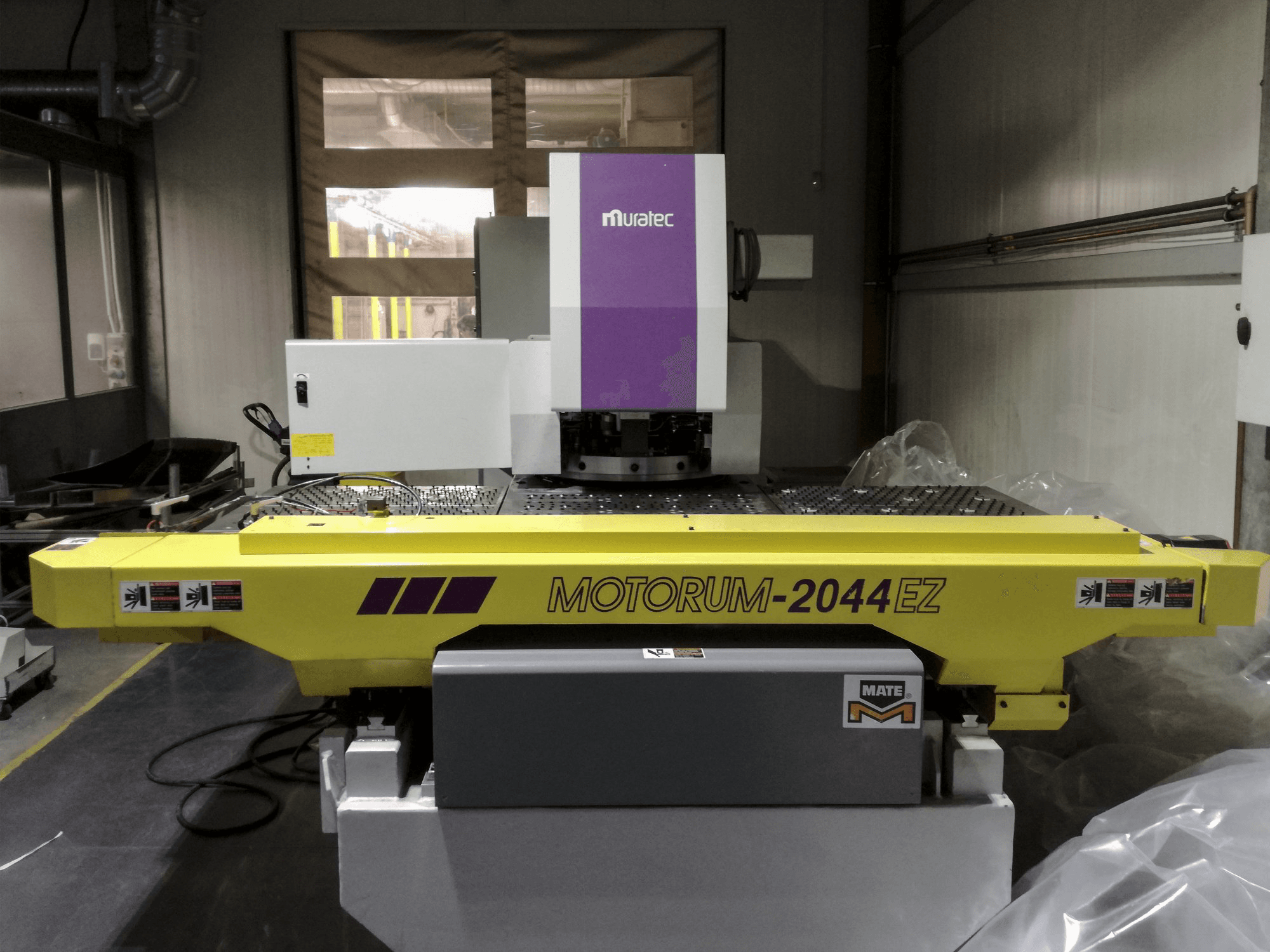 Vista frontal de la máquina Murata Wiedemann M-2044 EZ