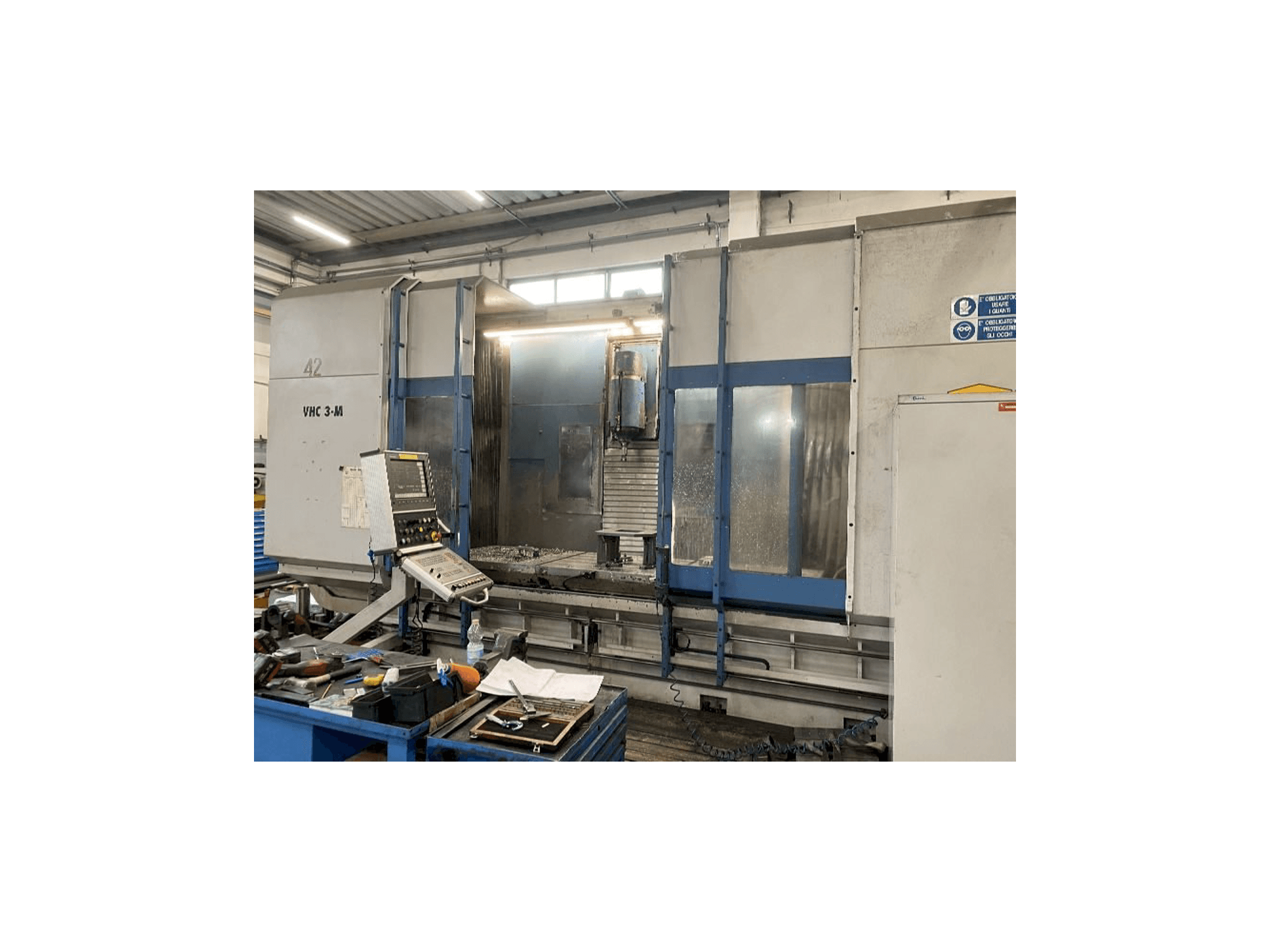 Vista frontal de la máquina AXA VHC 3M/2E