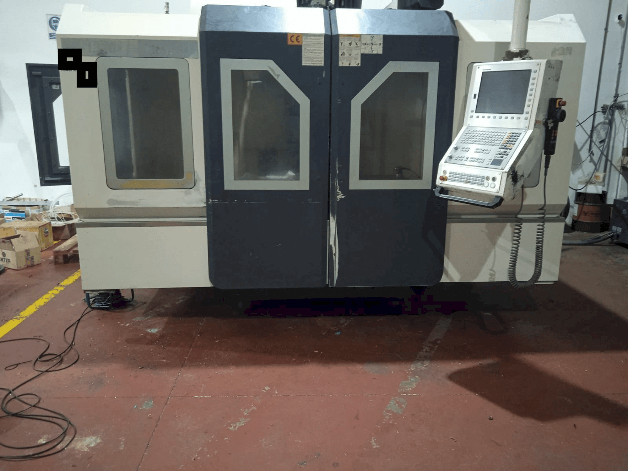 Vista frontal de la máquina Hartford LG-1370