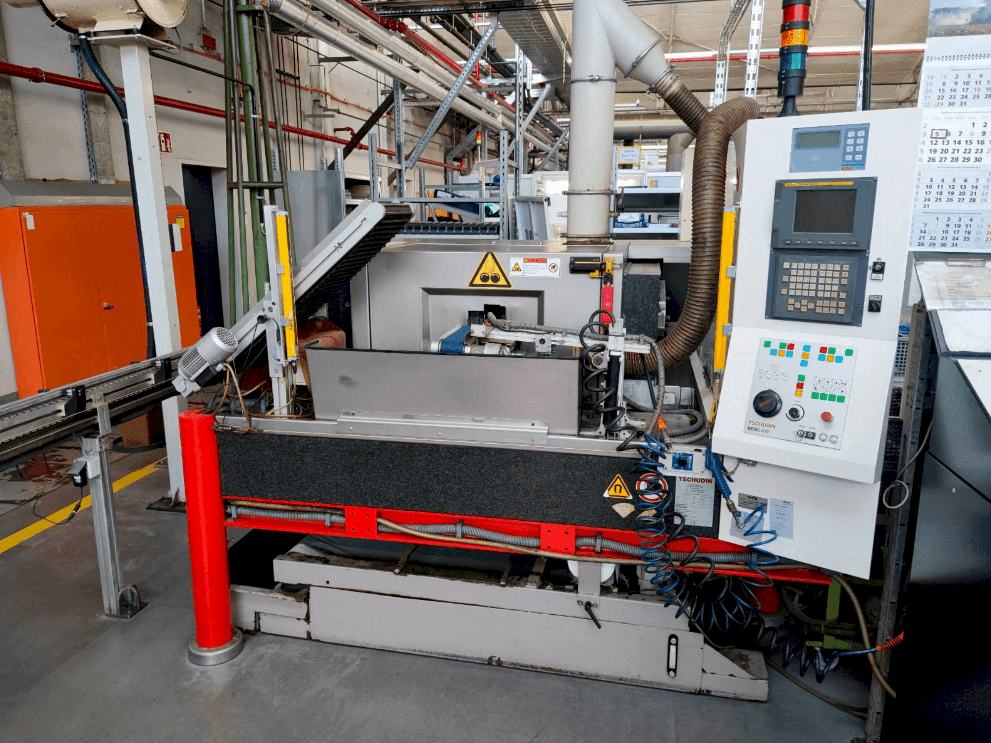 Vista frontal de la máquina TSCHUDIN ecoLINE 400