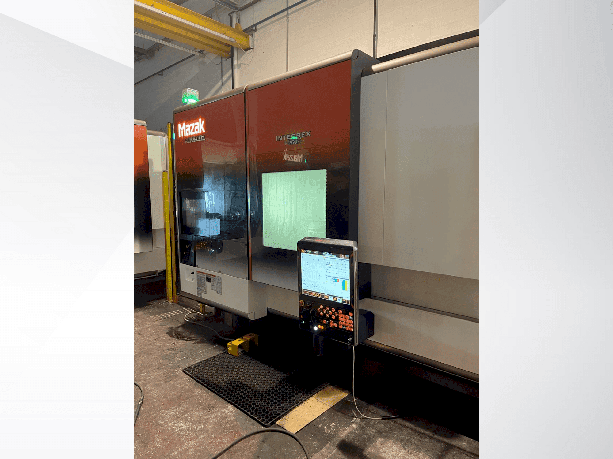 Vista frontal de la máquina Mazak Integrex i-250H