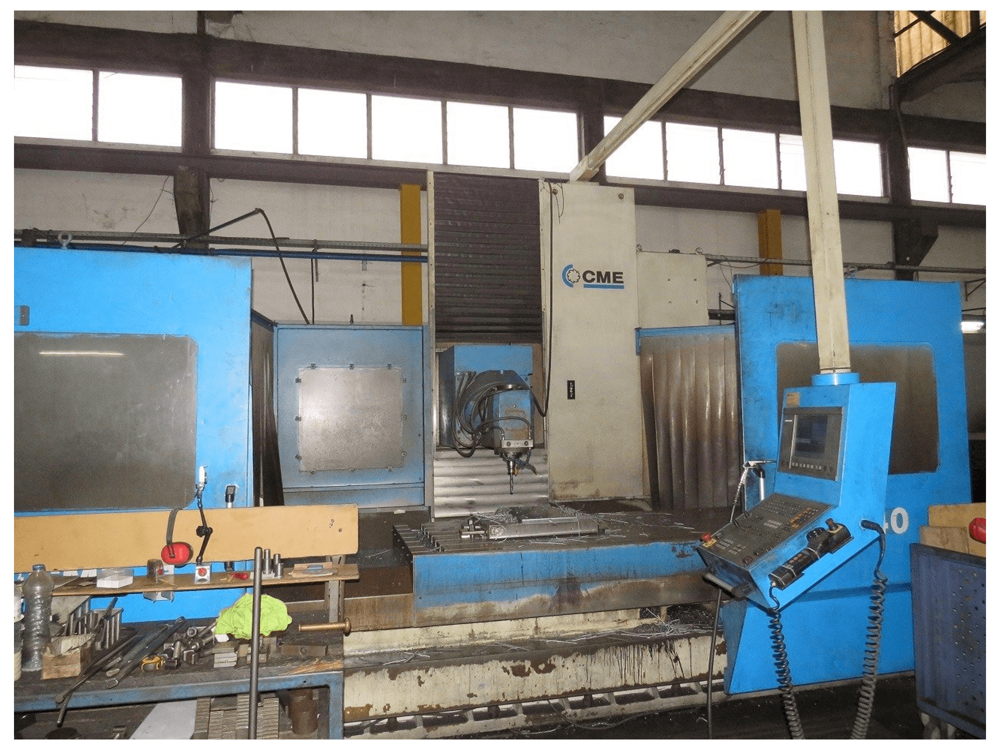 Vista frontal de la máquina CME HZ40