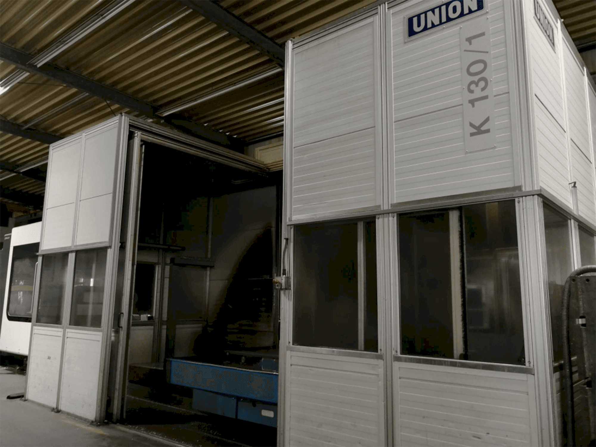 Vista frontal de la máquina UNION K 130 TNC 530