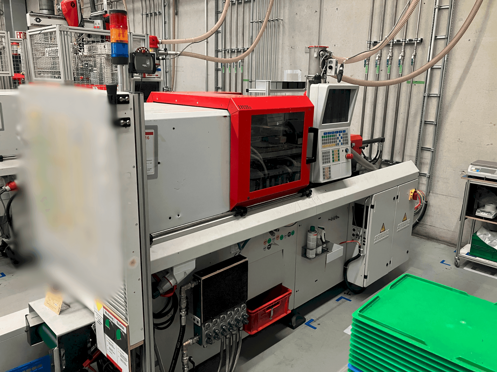 Vista frontal de la máquina Arburg Allrounder 270 S 250-60