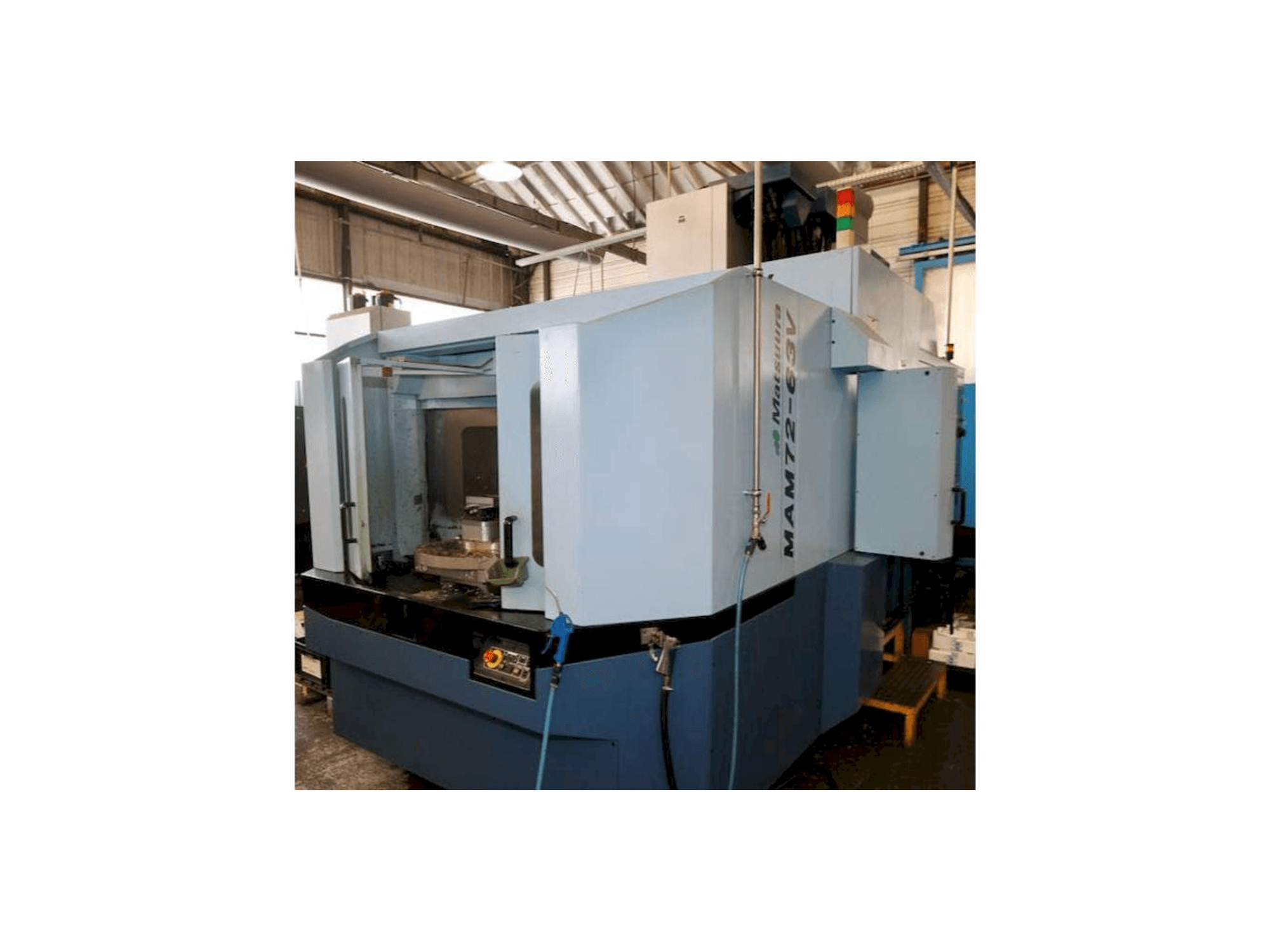 Vista frontal de la máquina Matsuura MAM 72-63V(2007)