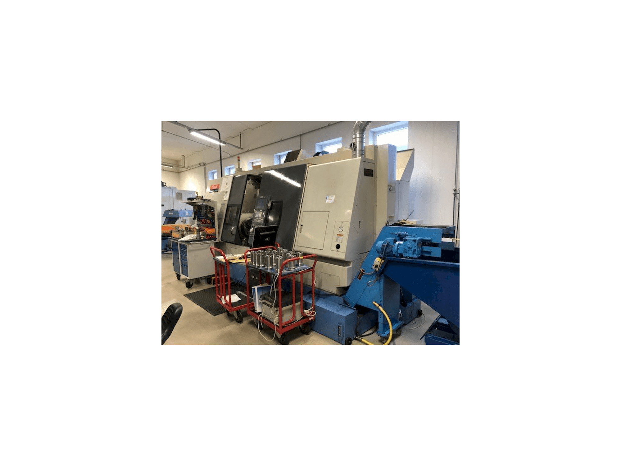 Vista frontal de la máquina Mazak Integrex 300SY