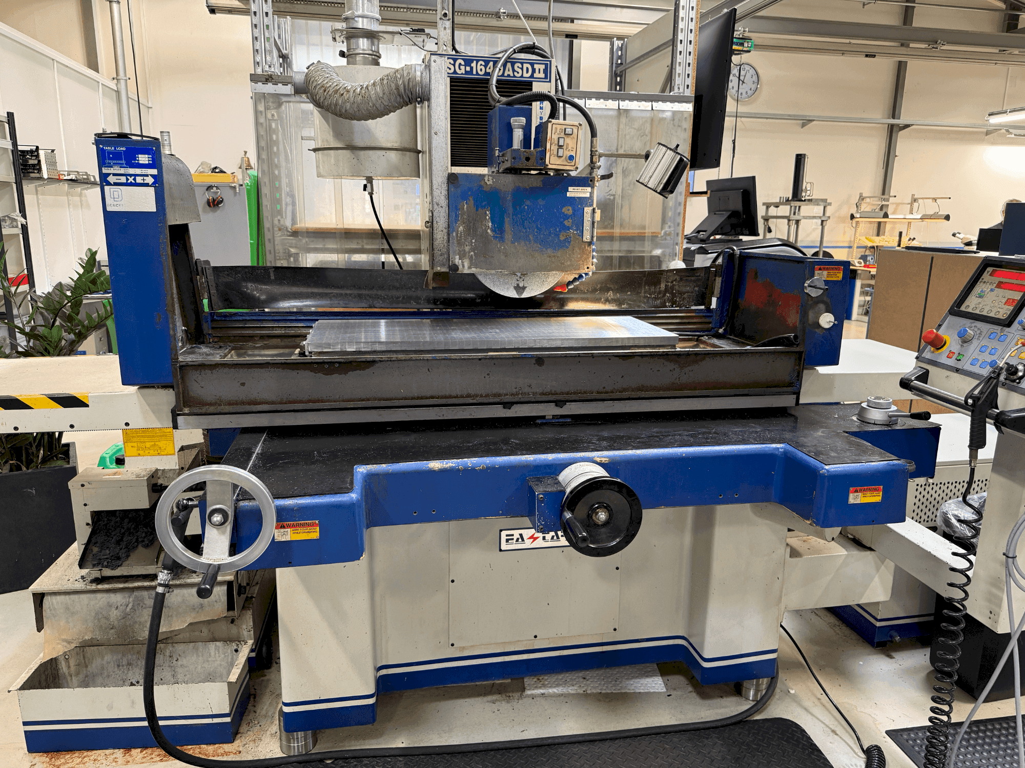 Vista frontal de la máquina EASTAR ESG-1640ASD II