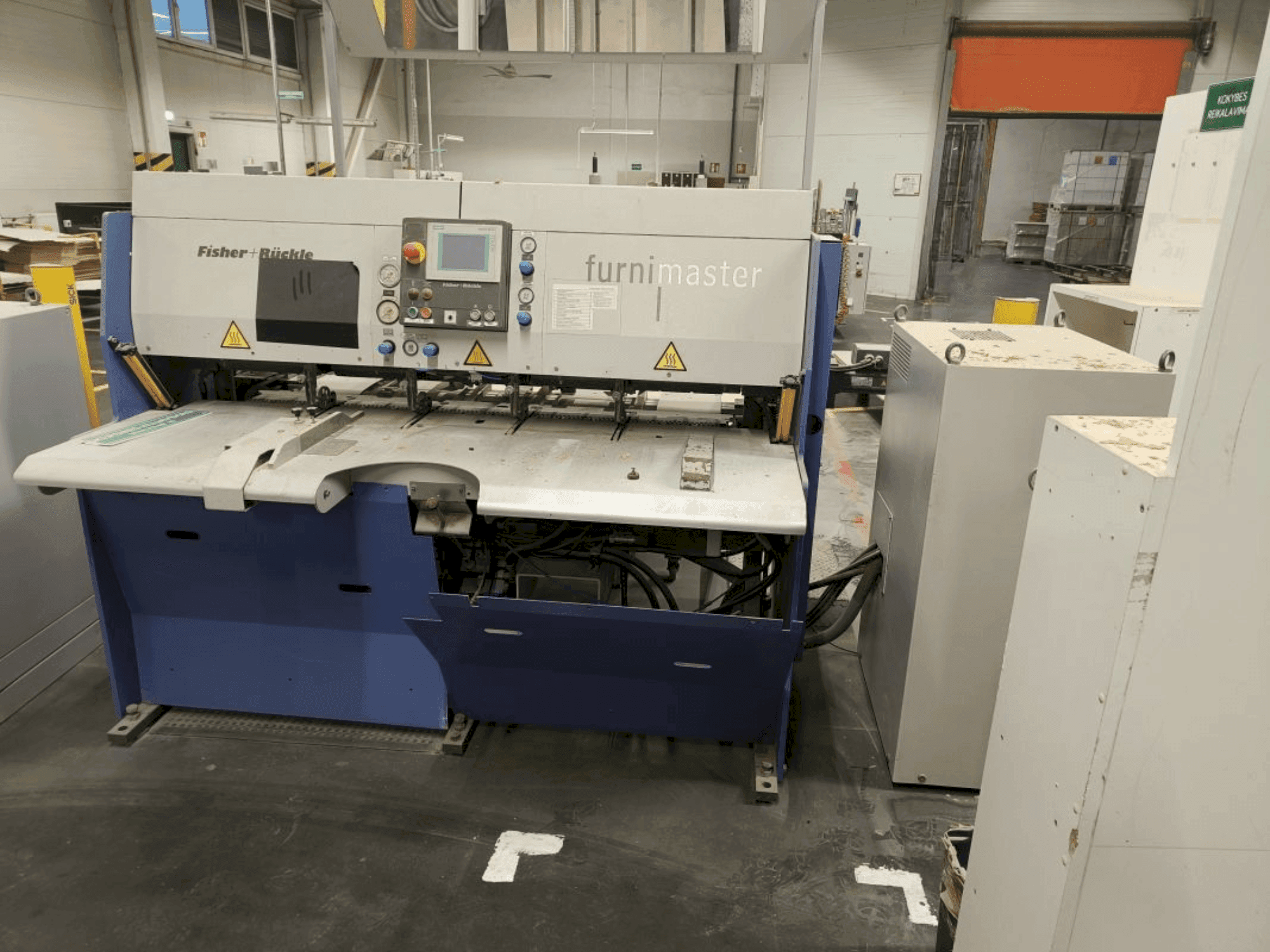 Vista frontal de la máquina FISCHER & RüCKLE FZR15 / DAR 22