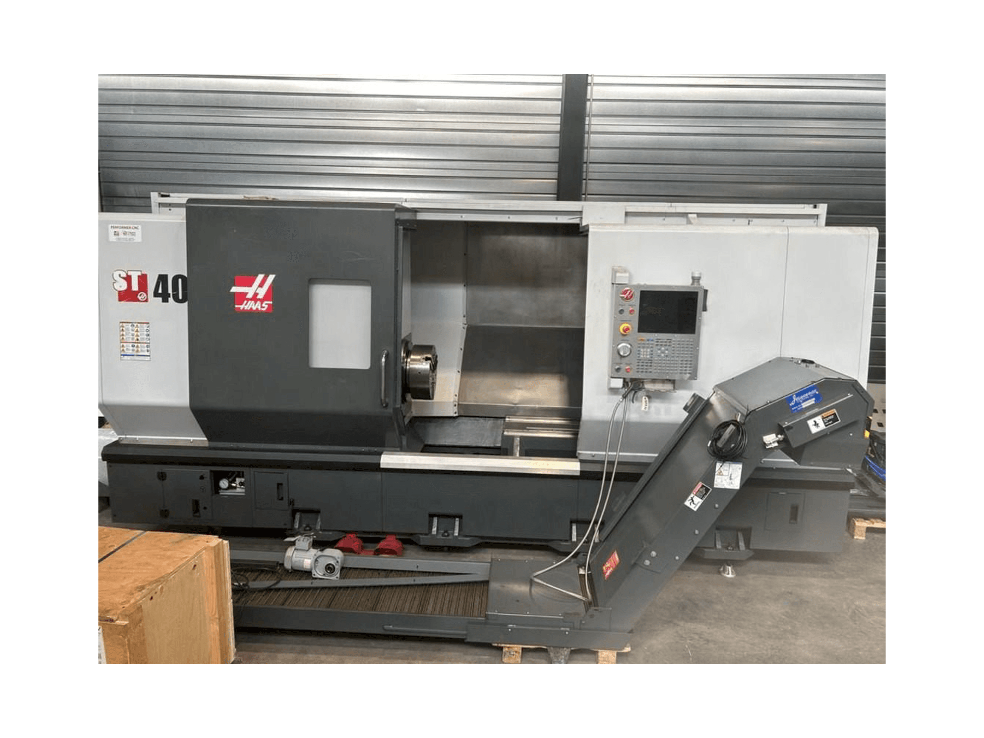 Vista frontal de la máquina HAAS ST-40