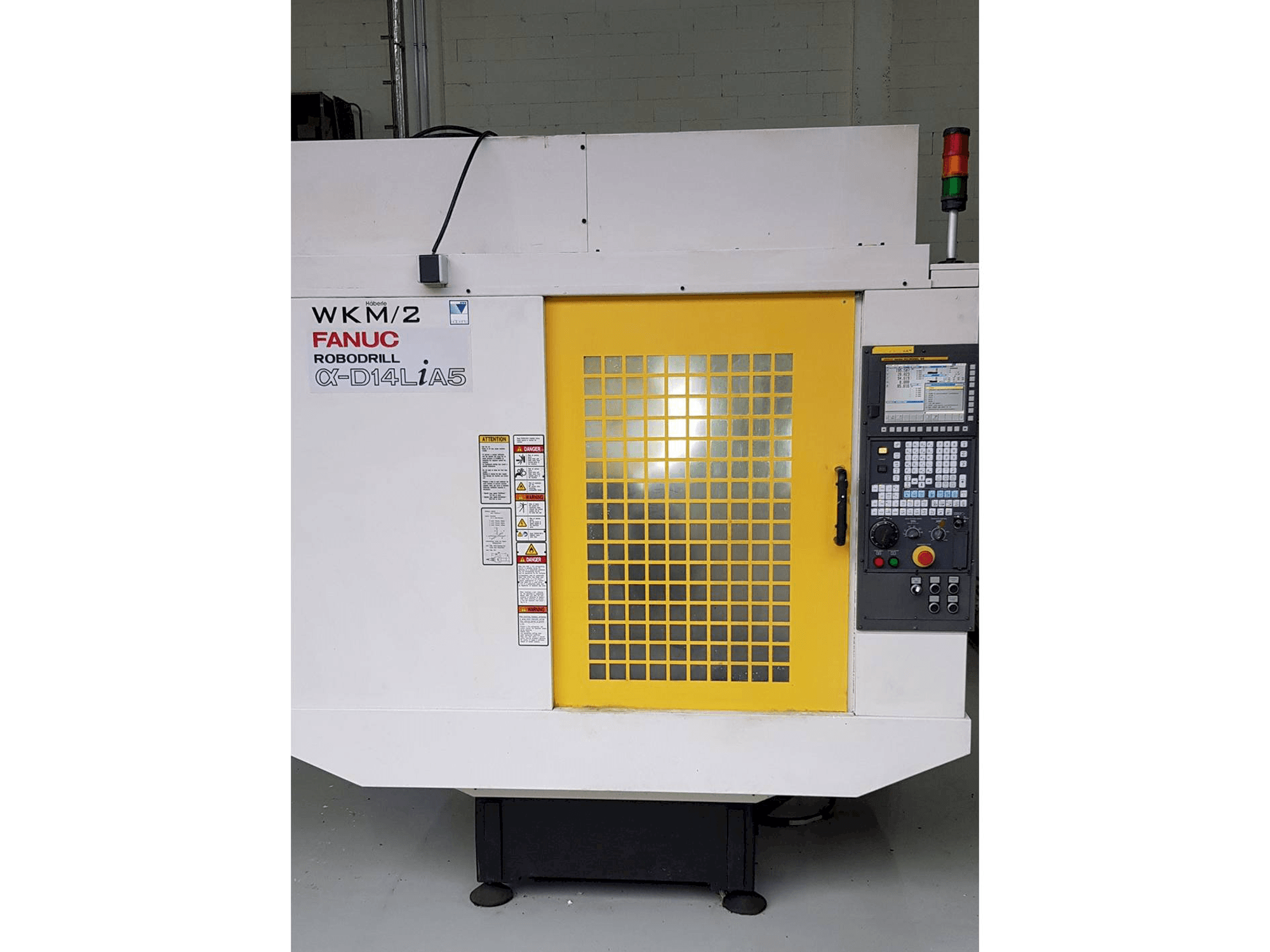 Vista frontal de la máquina FANUC Robodrill a-D14LiA5