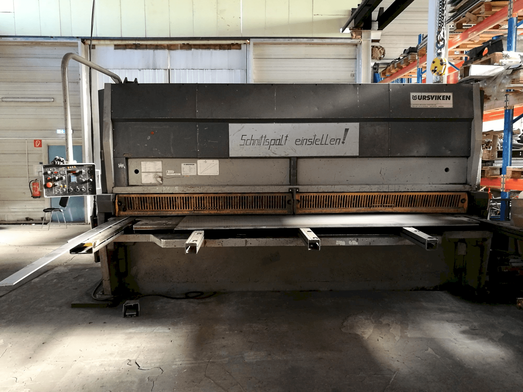 Vista frontal de la máquina Ursviken GSA 640