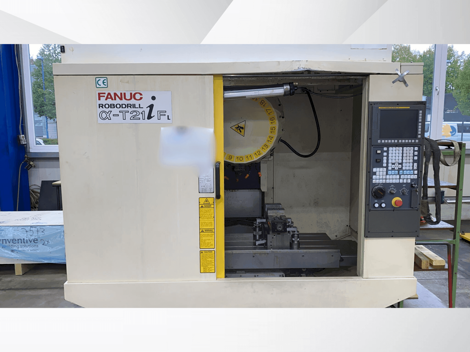 Vista frontal de la máquina FANUC a-T21iFL