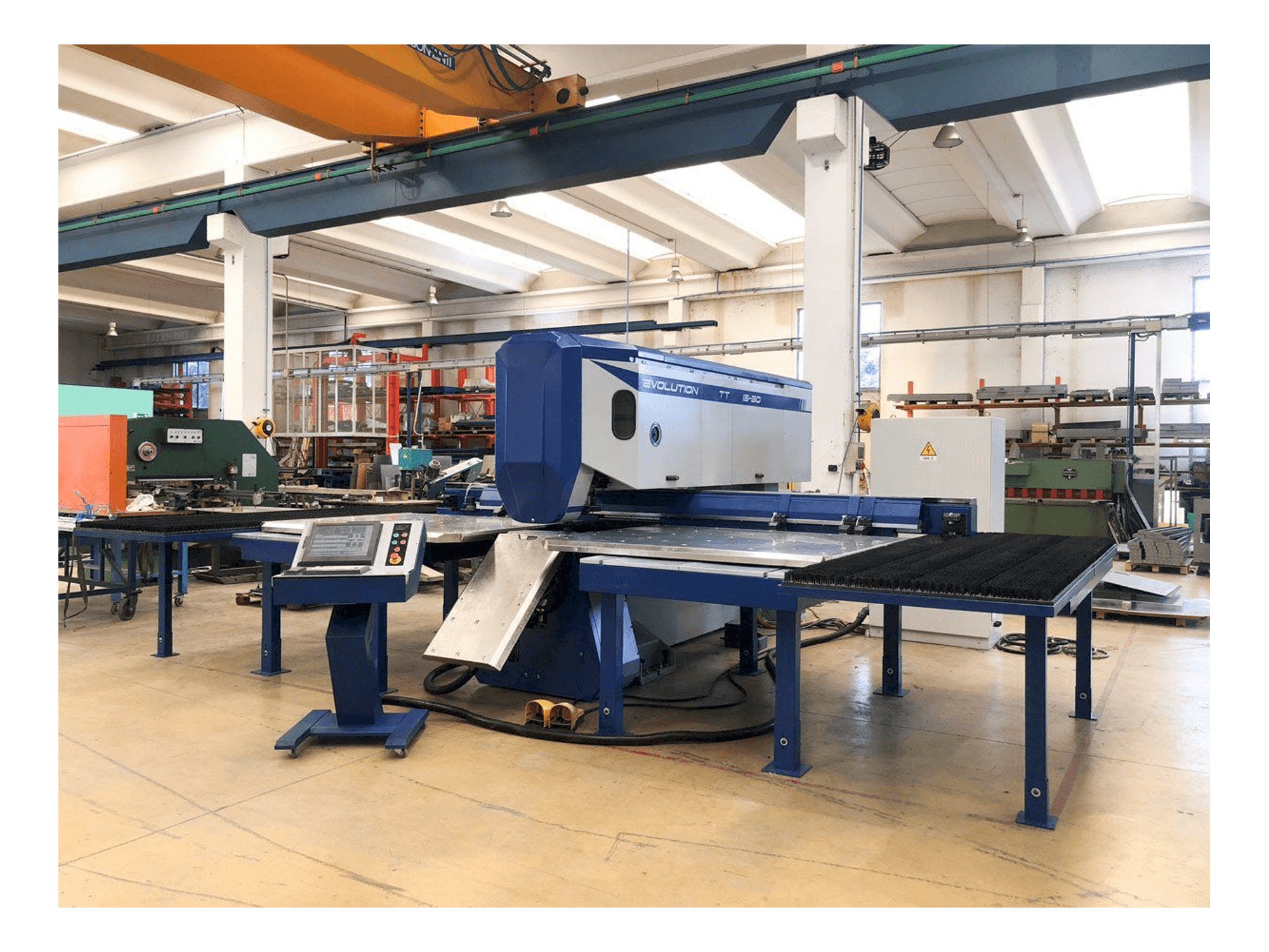 Vista frontal de la máquina TECHNOLOGY EVOLUTION TT