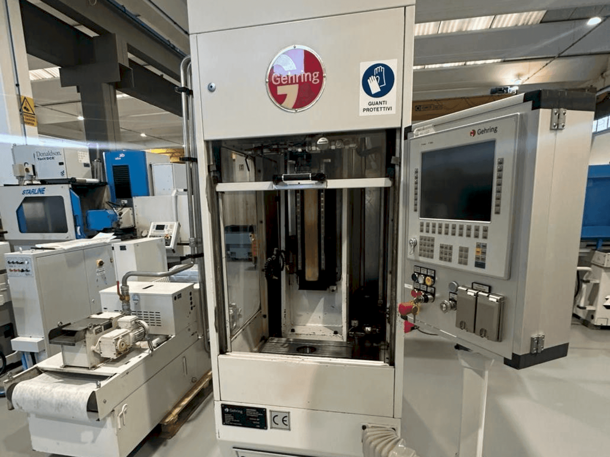 Vista frontal de la máquina GEHRING LIFEHONE 600