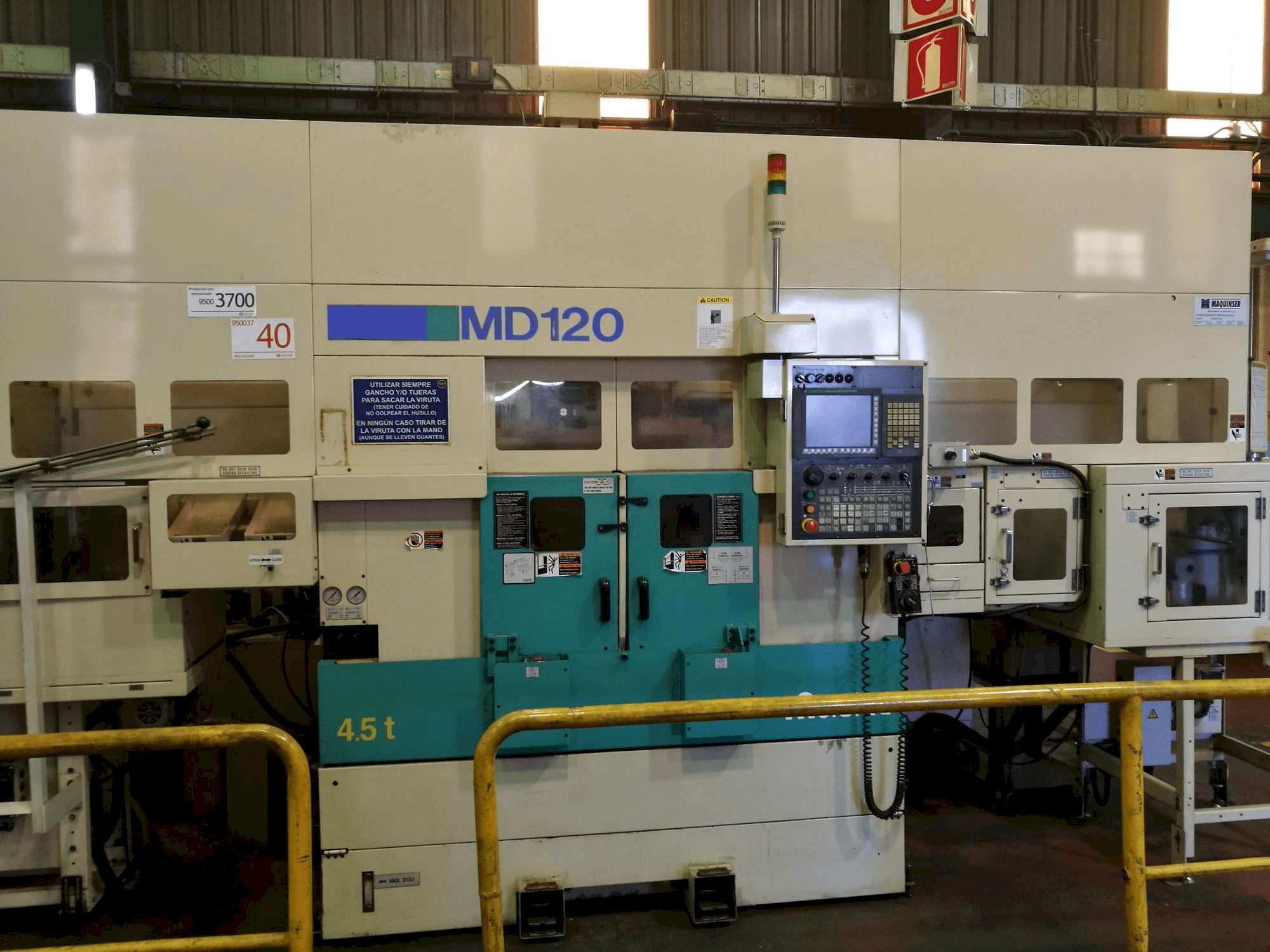 Vista frontal de la máquina Muratec MD120