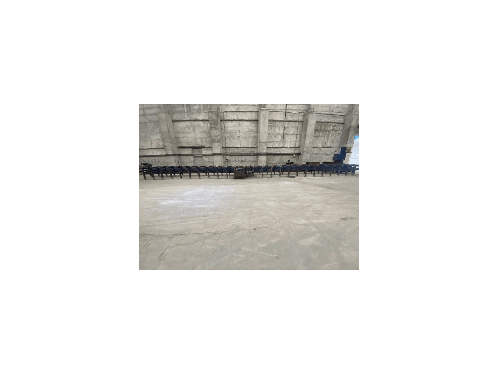 Vista frontal de la máquina Peddinghaus Avenger MDL1000B