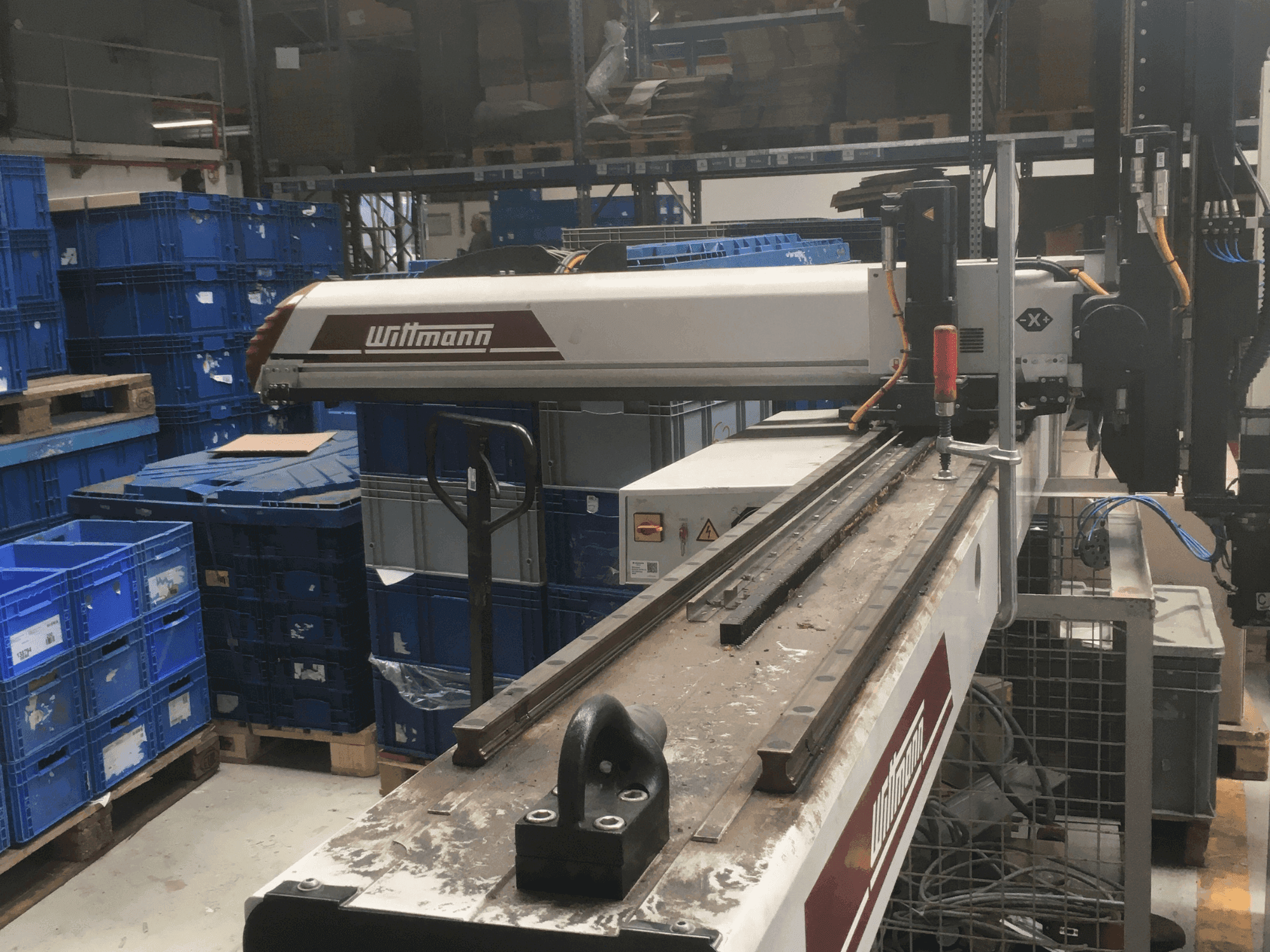 Vista frontal de la máquina WITTMANN W743