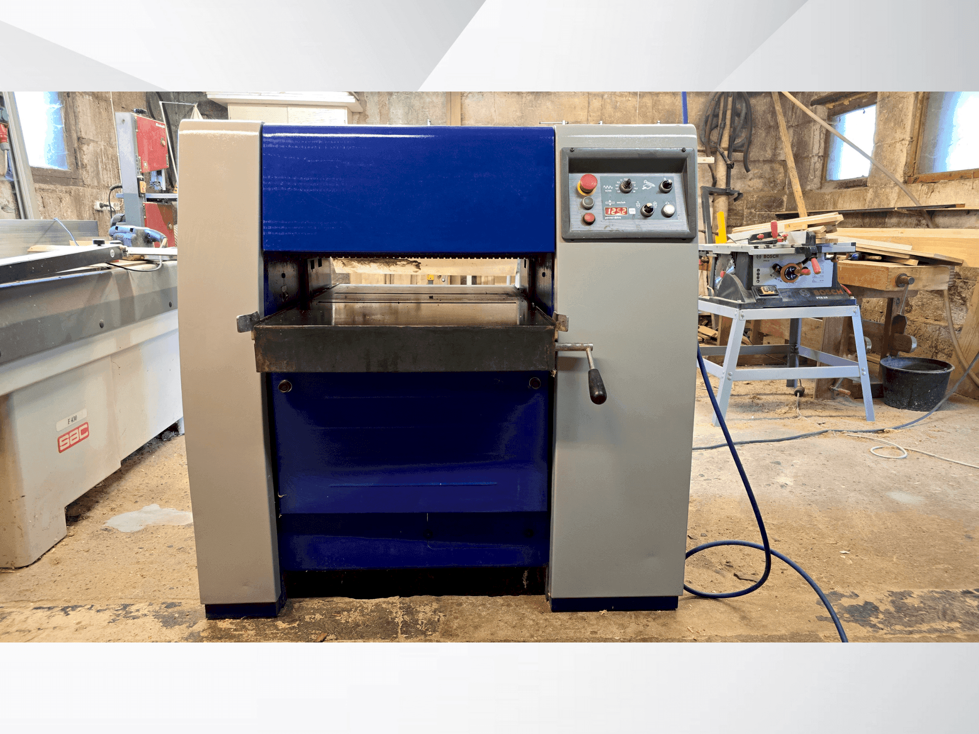 Vista frontal de la máquina FELDER Format4 Exact 63