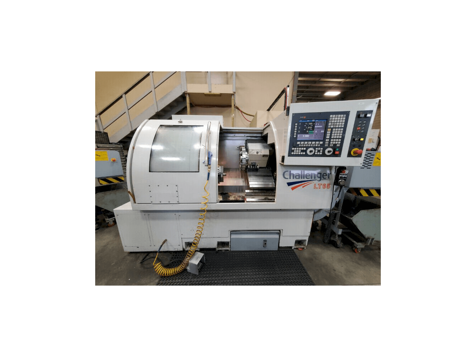 Vista frontal de la máquina Modern LT-65