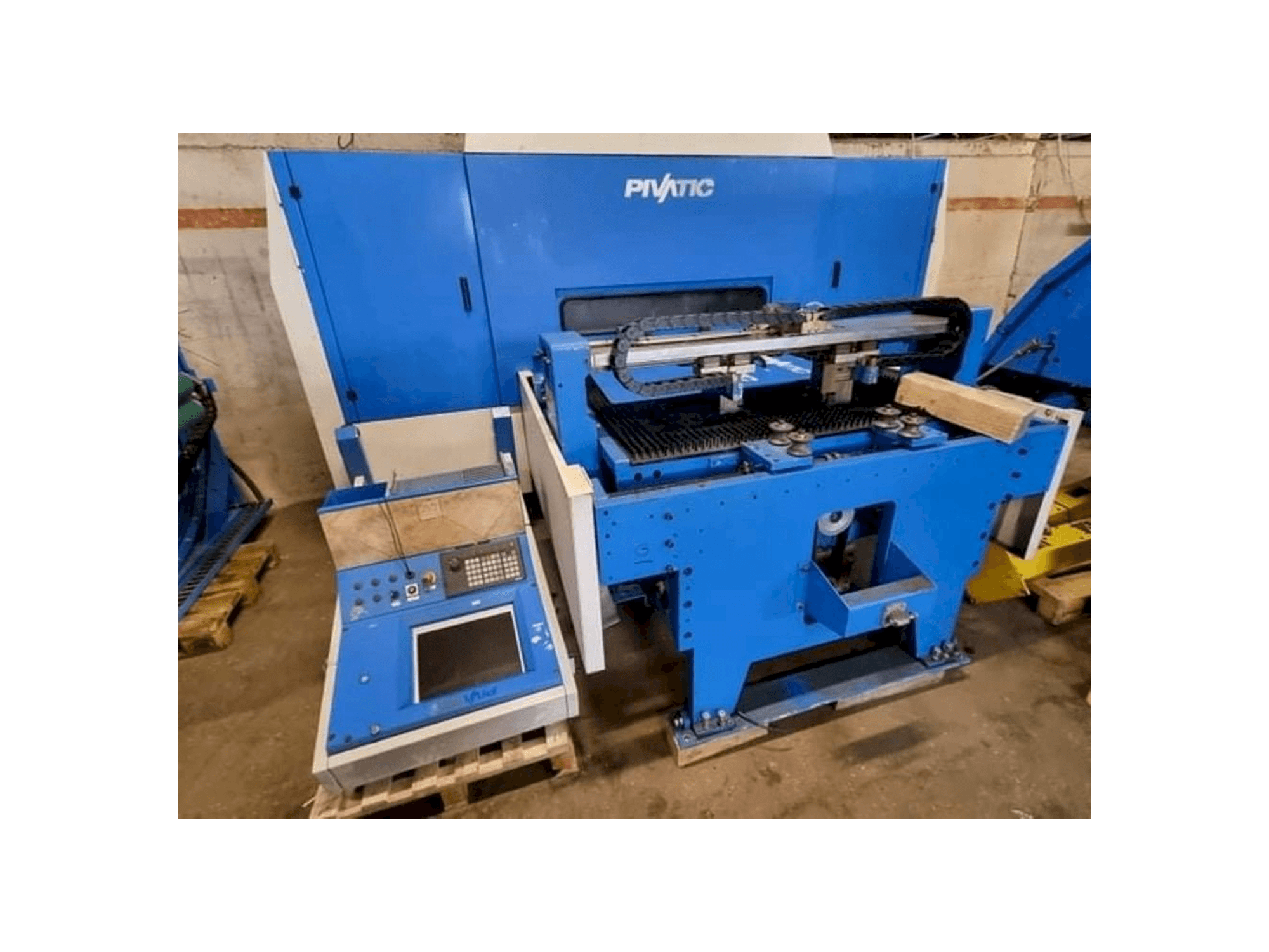 Vista frontal de la máquina Pivatic PCC125