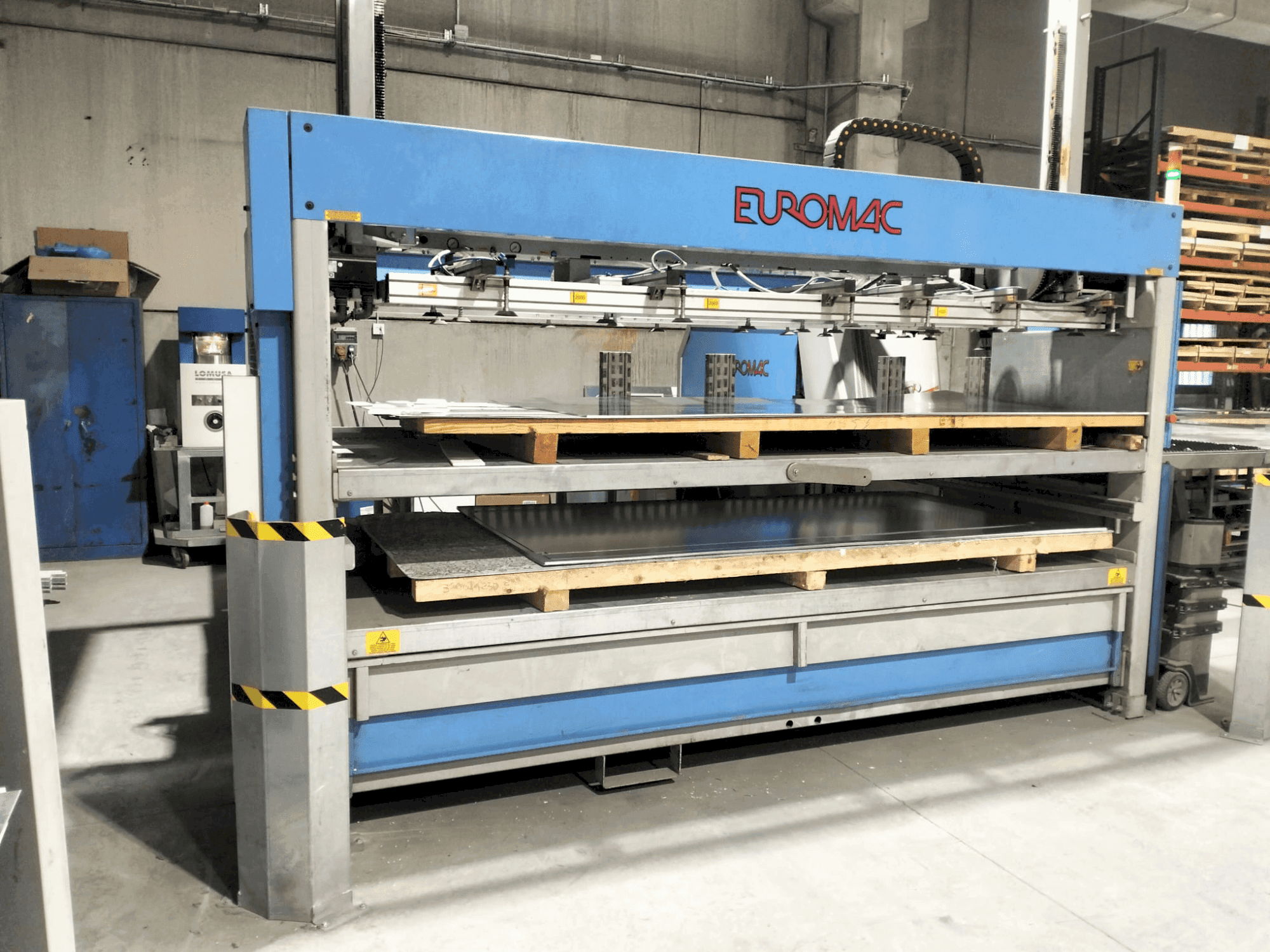 Vista frontal de la máquina Euromac MTX FLEX12
