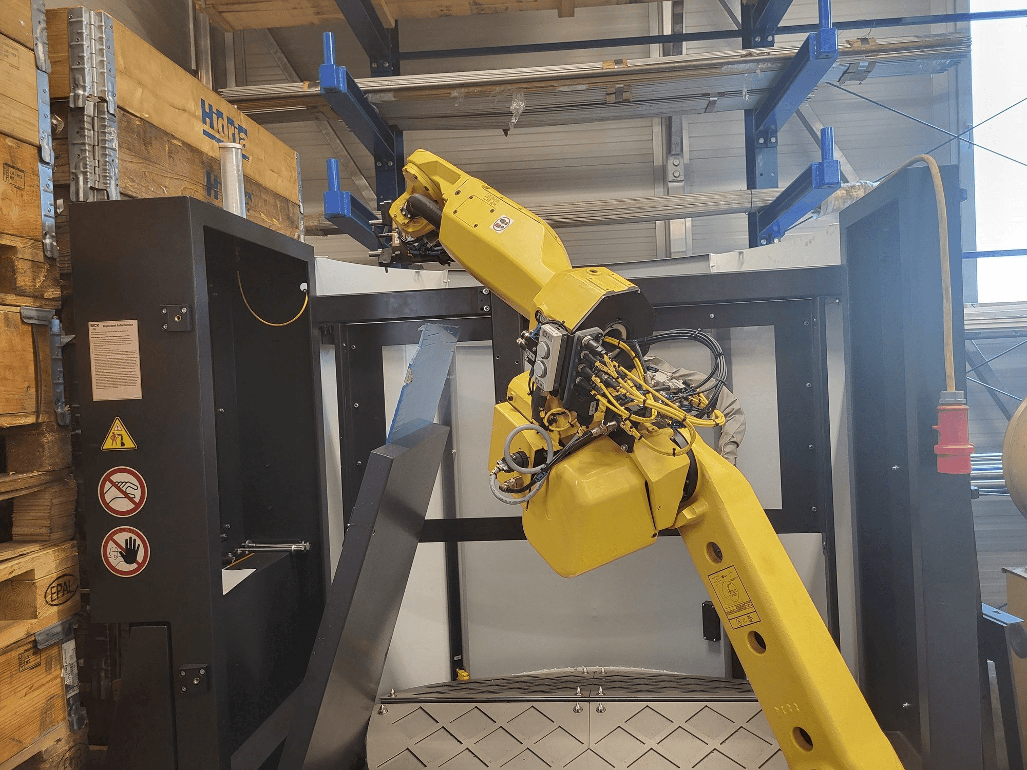 Vista frontal de la máquina HALTER Load Assistant U-20