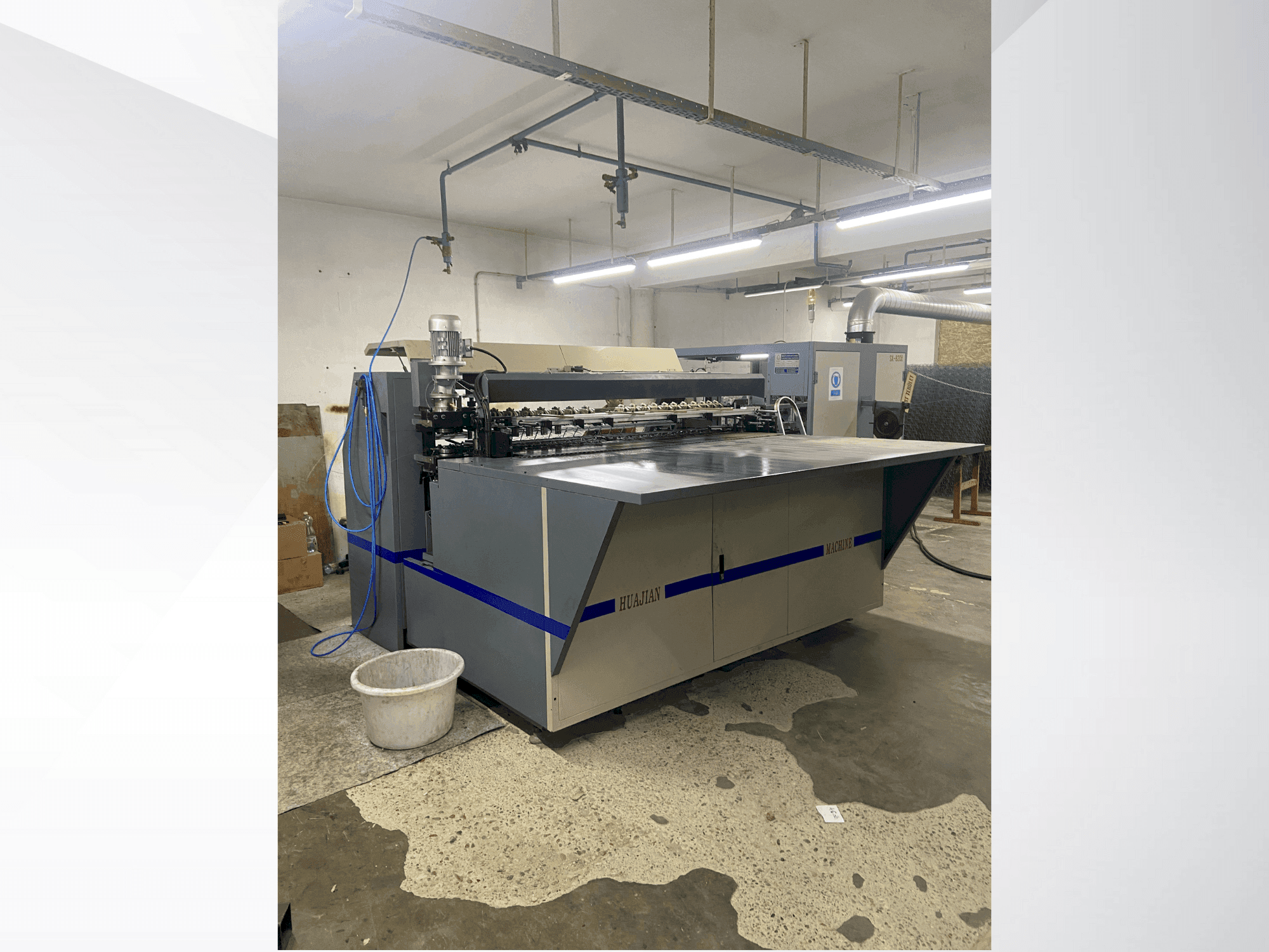 Vista frontal de la máquina HUAJIAN SX-820i