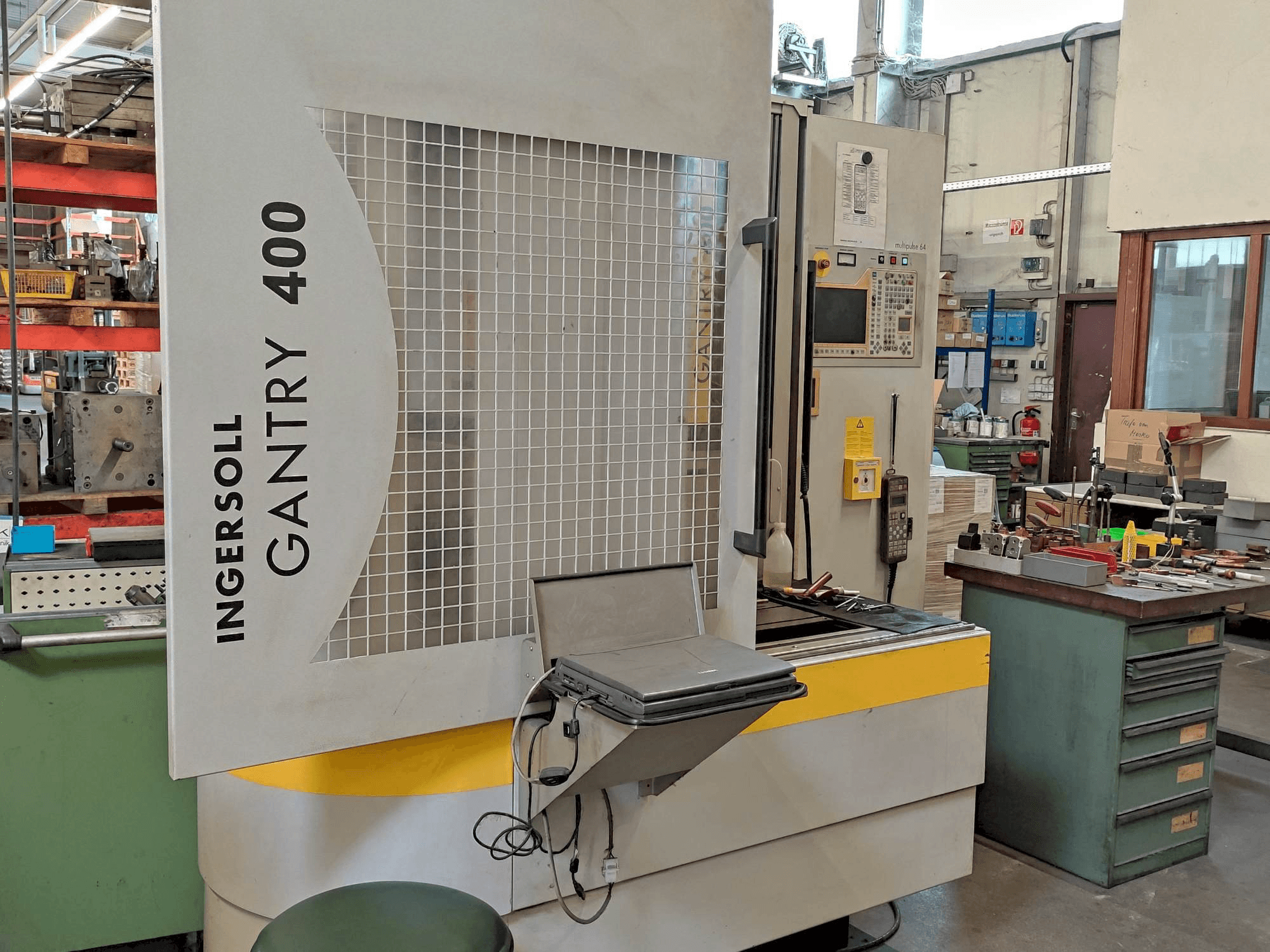 Vista frontal de la máquina INGERSOLL GANTRY 400
