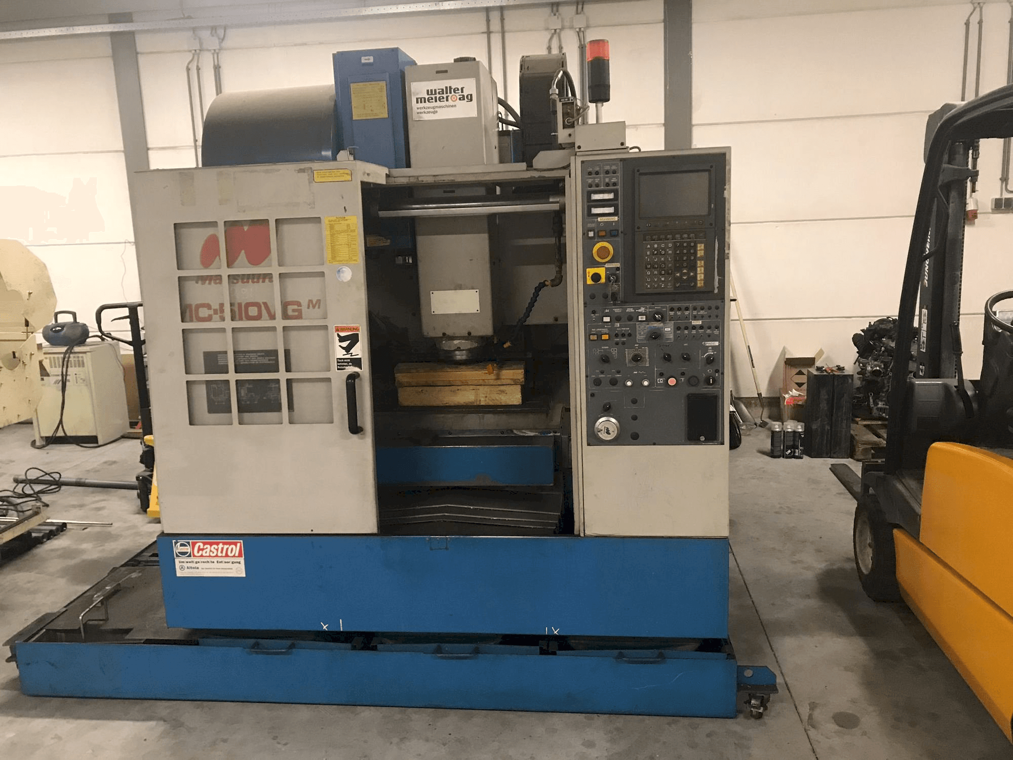 Vista frontal de la máquina Matsuura MC 510 VG M