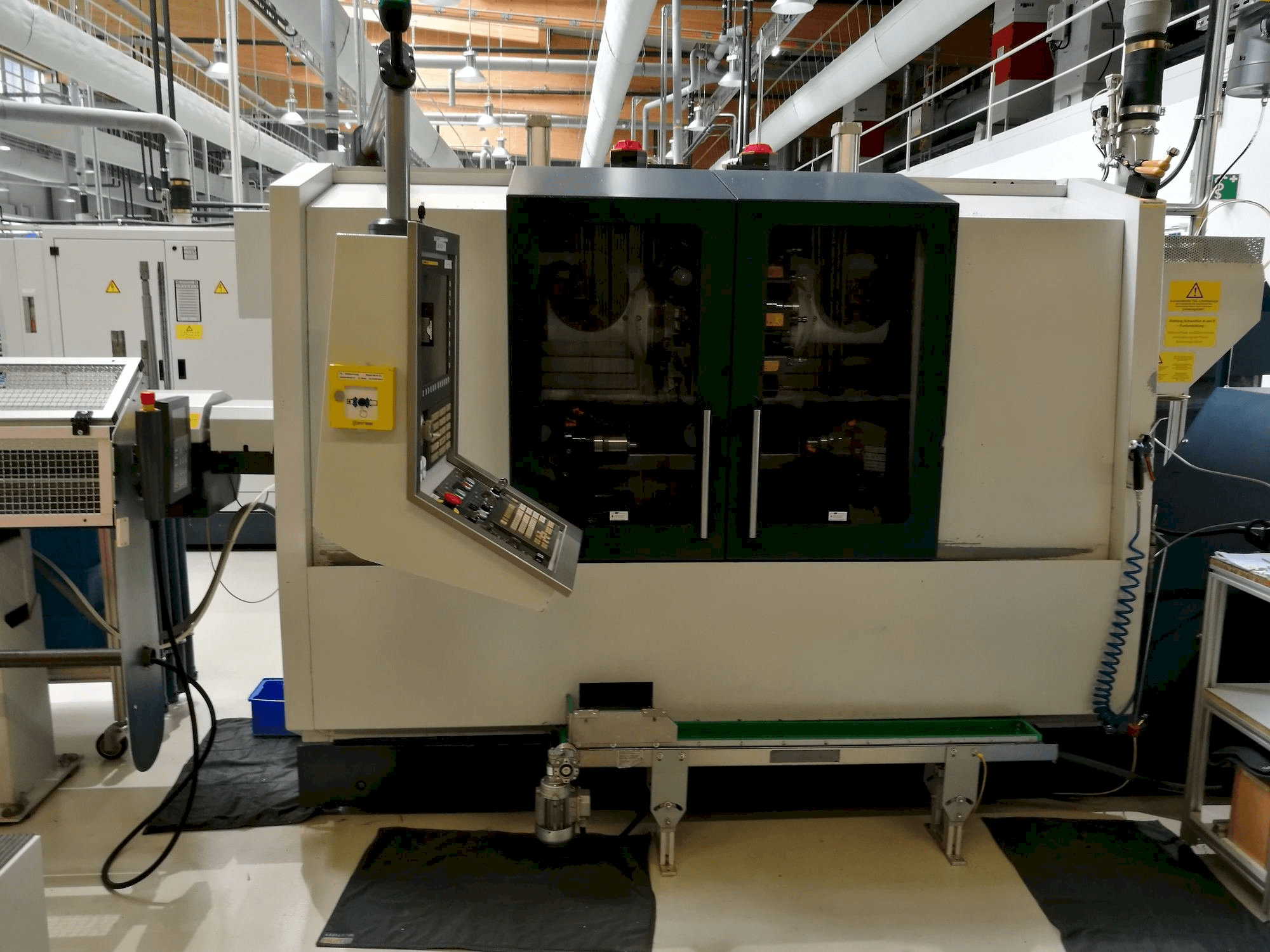 Vista frontal de la máquina SPINNER TD42