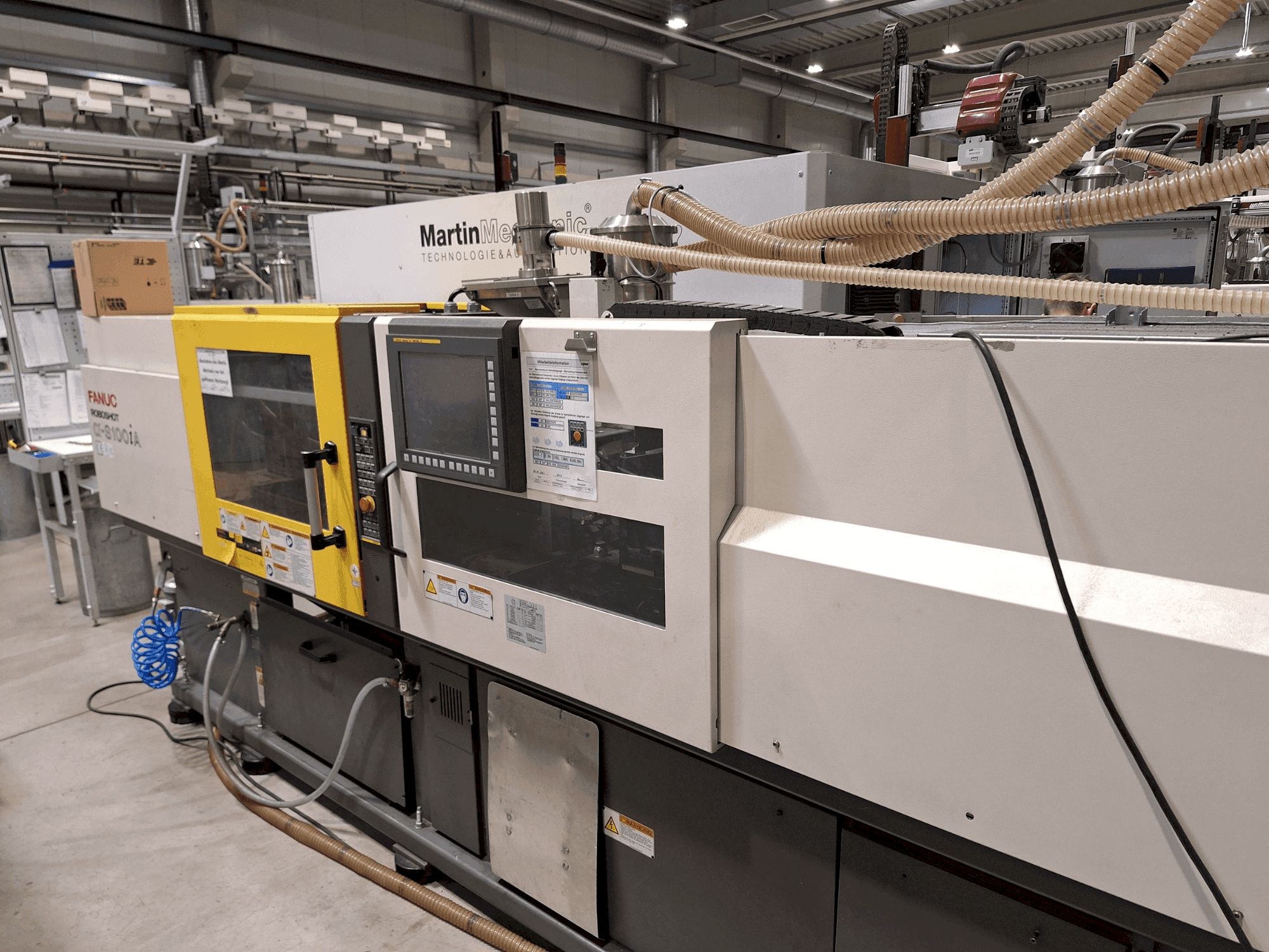 Vista frontal de la máquina FANUC Roboshot S100iA