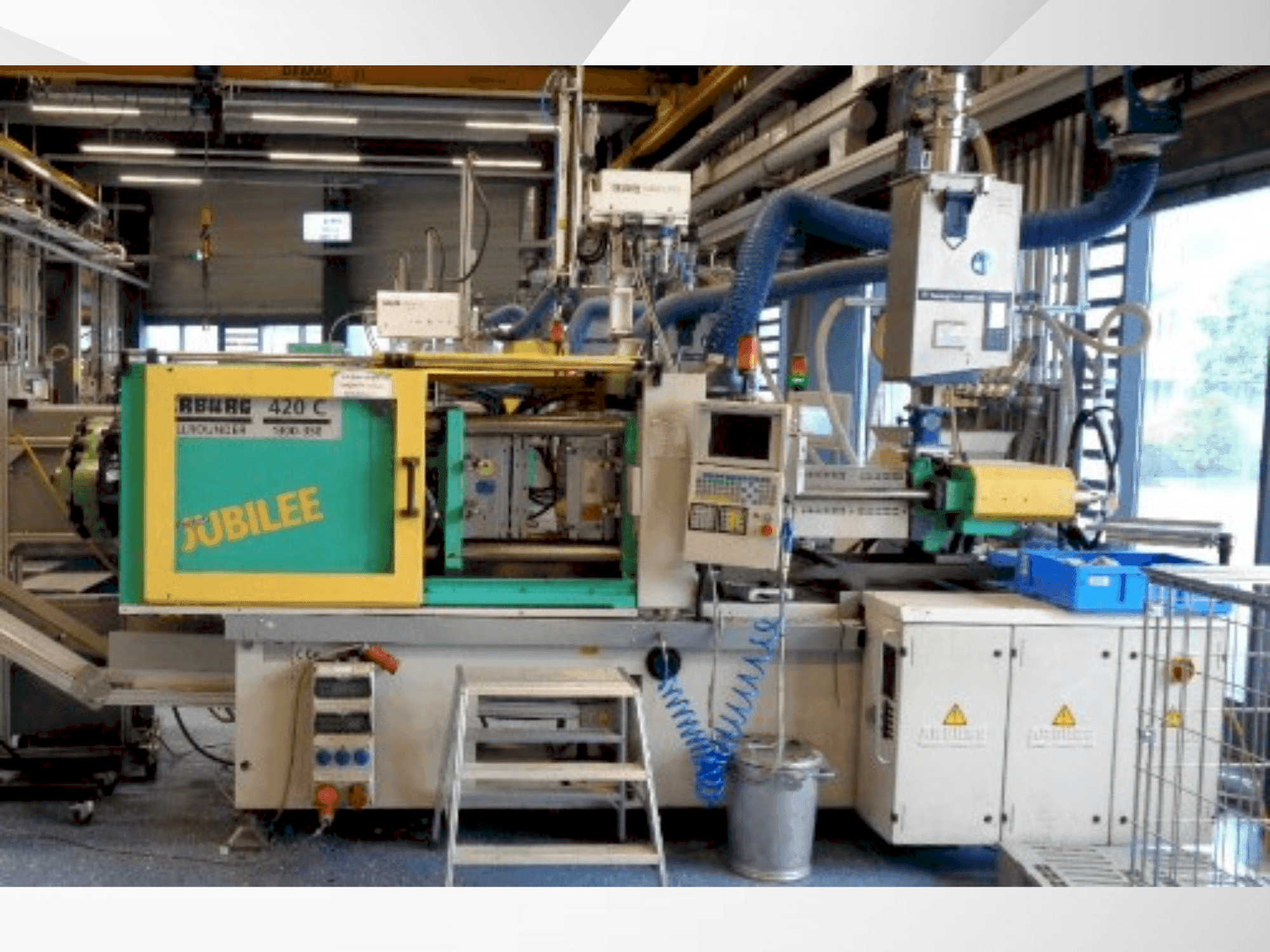 Vista frontal de la máquina Arburg Allrounder 420 C 1300-350